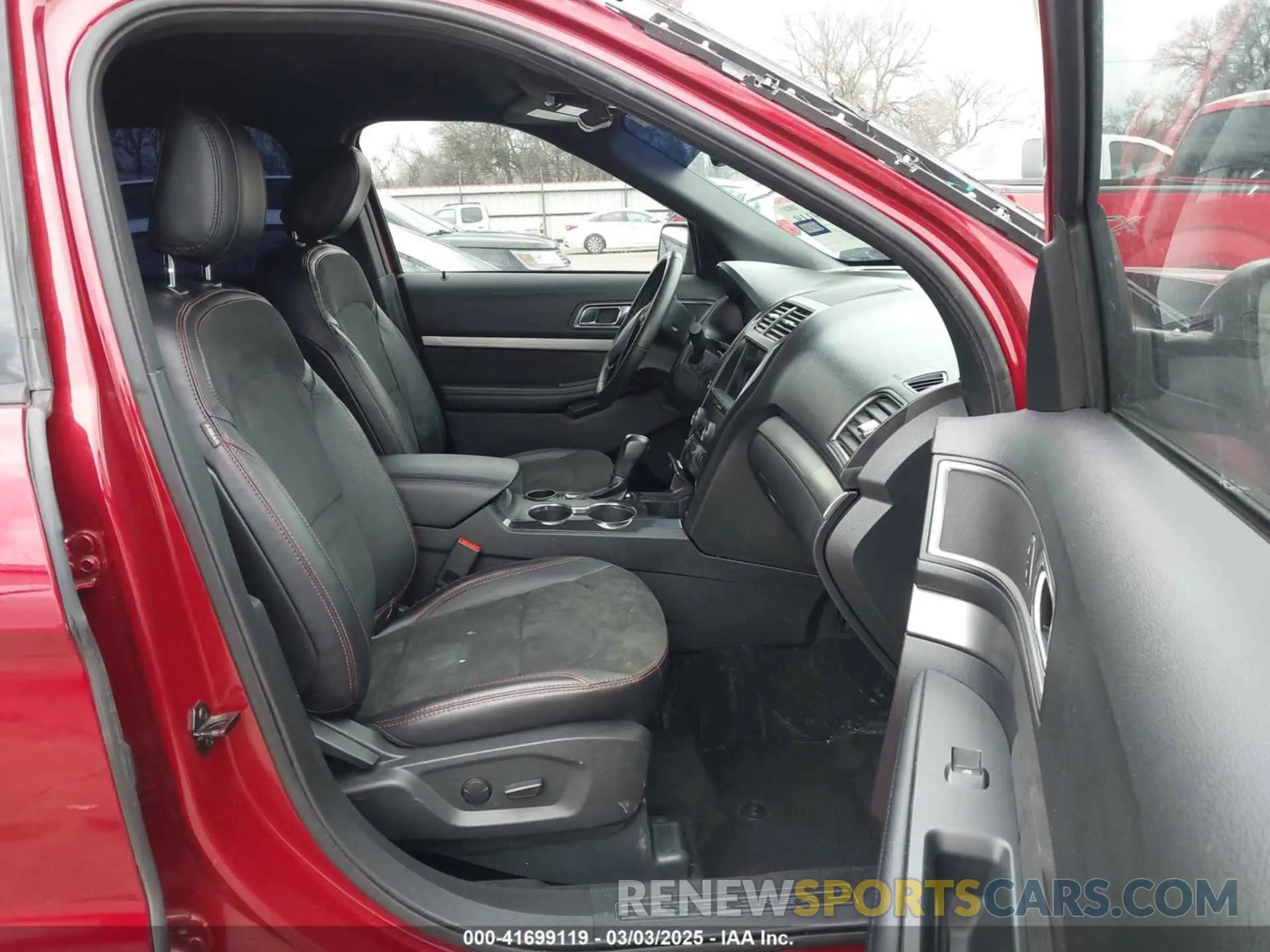 5 Photograph of a damaged car 1FM5K7D81KGA22023 FORD EXPLORER 2019