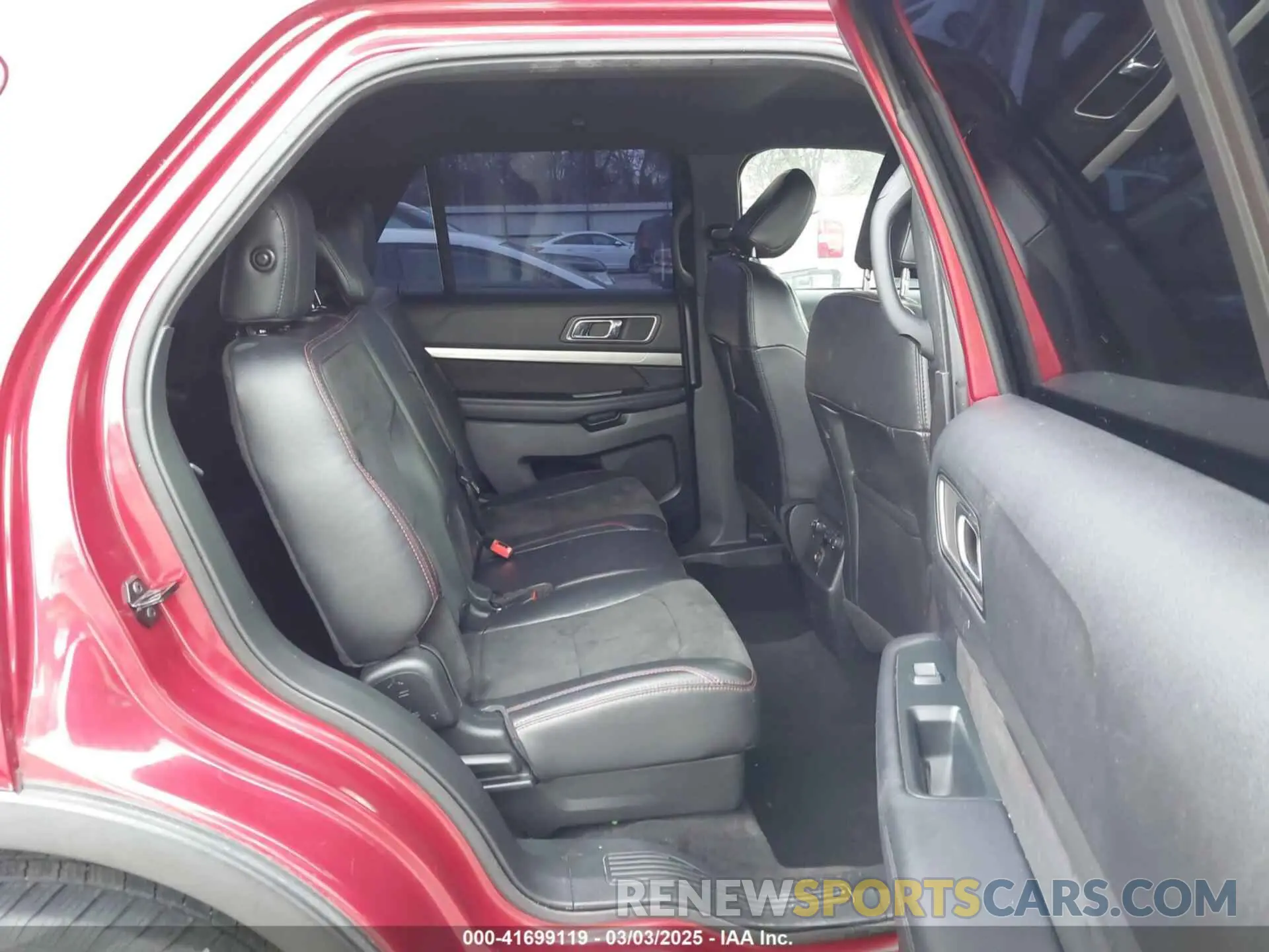 8 Photograph of a damaged car 1FM5K7D81KGA22023 FORD EXPLORER 2019