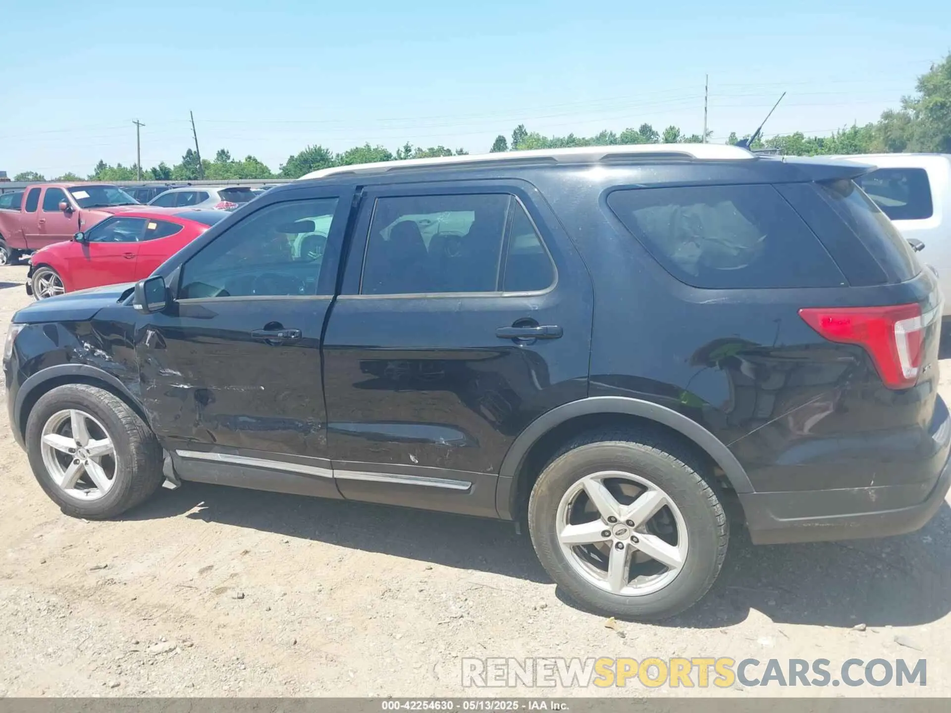 14 Photograph of a damaged car 1FM5K7D81KGA71383 FORD EXPLORER 2019
