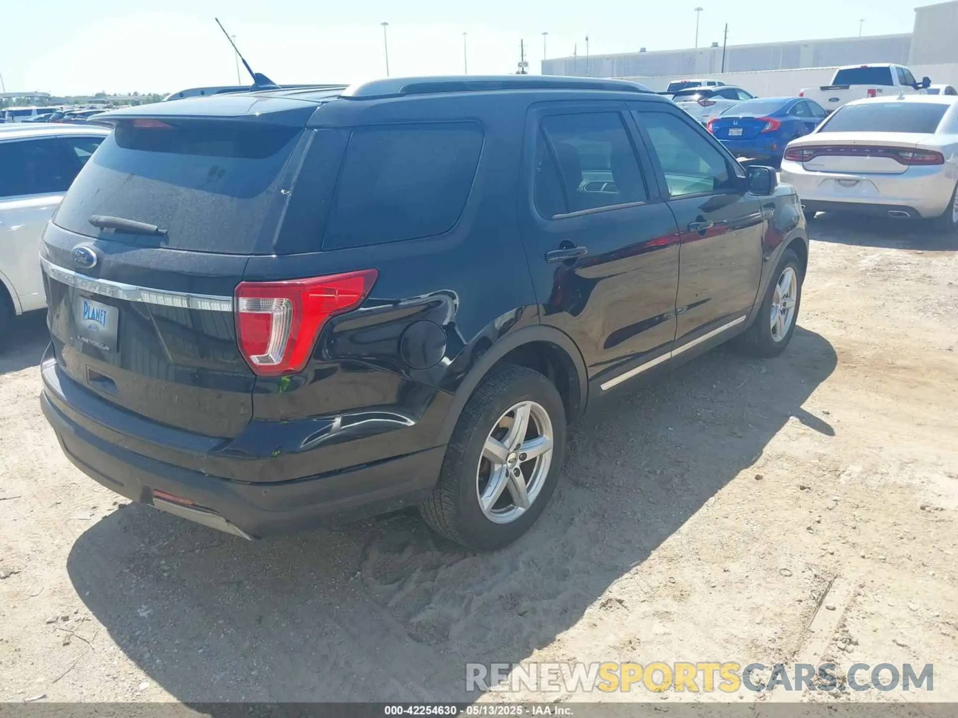 4 Photograph of a damaged car 1FM5K7D81KGA71383 FORD EXPLORER 2019