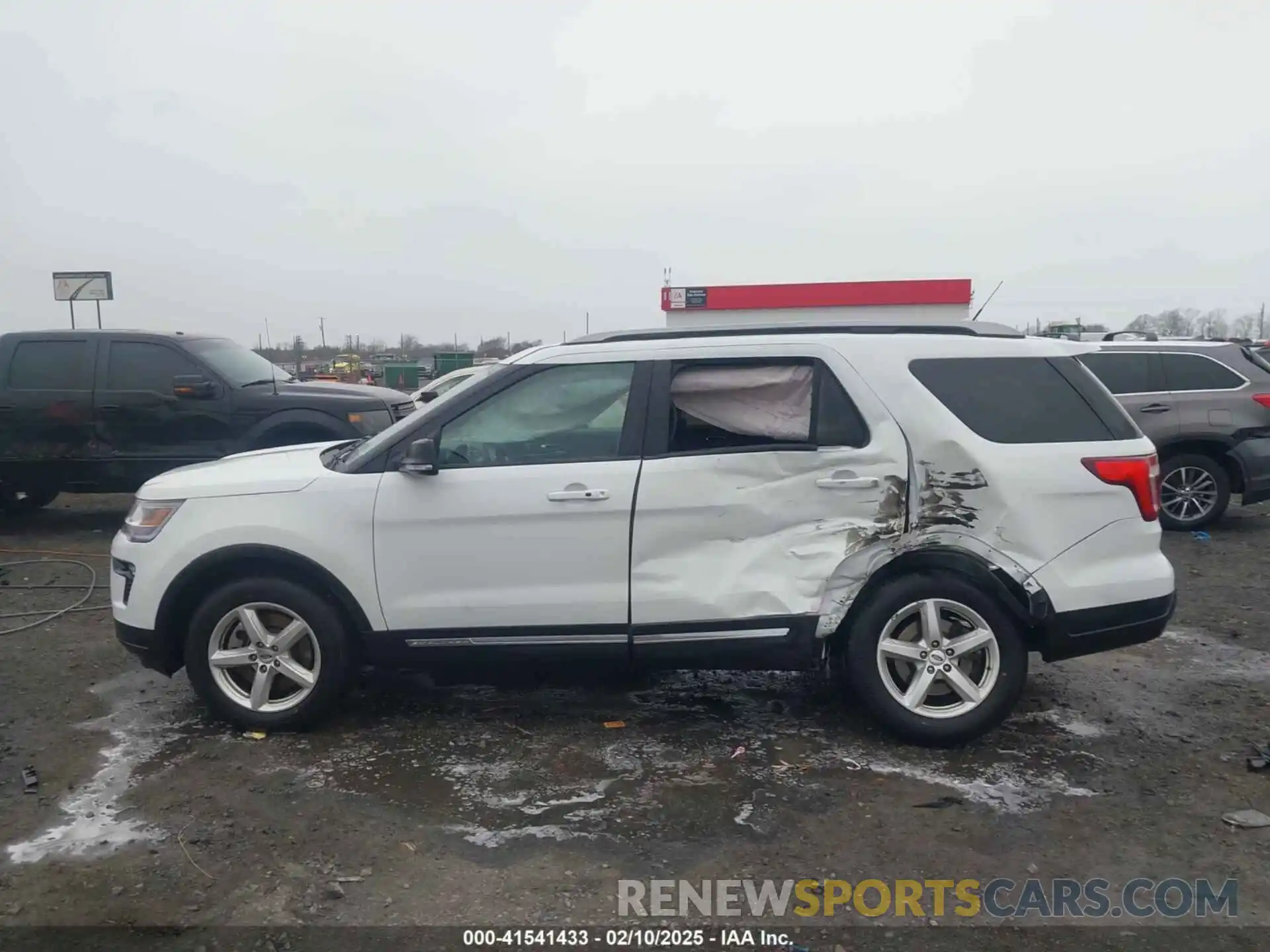 14 Photograph of a damaged car 1FM5K7D81KGA84196 FORD EXPLORER 2019