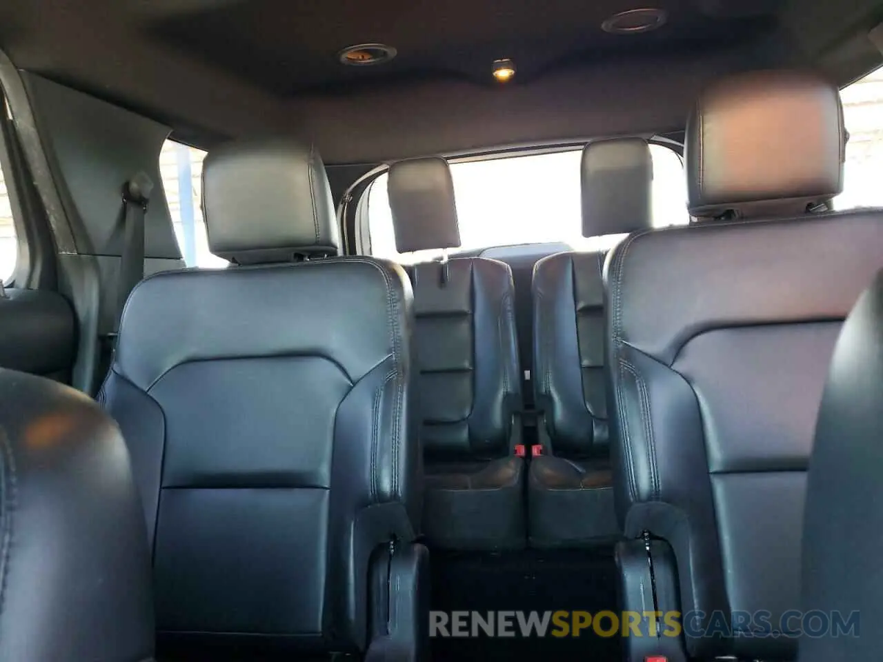 10 Photograph of a damaged car 1FM5K7D82KGA44337 FORD EXPLORER 2019