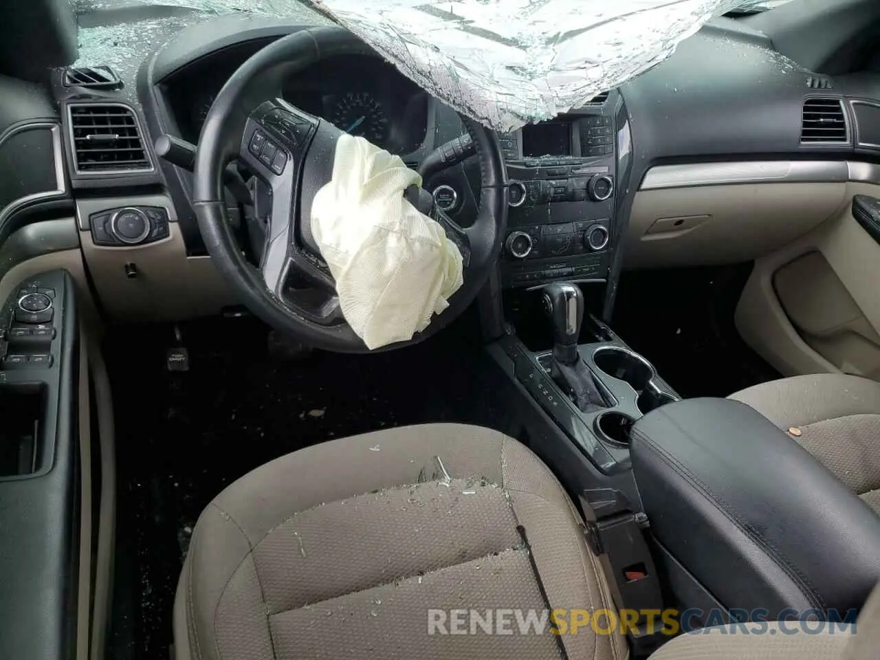 8 Photograph of a damaged car 1FM5K7D82KGB02799 FORD EXPLORER 2019