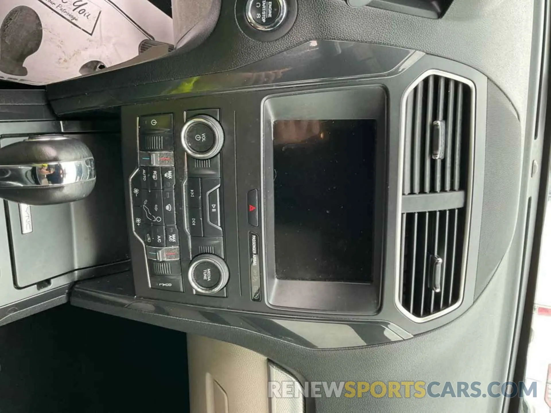 15 Photograph of a damaged car 1FM5K7D83KGA08298 FORD EXPLORER 2019