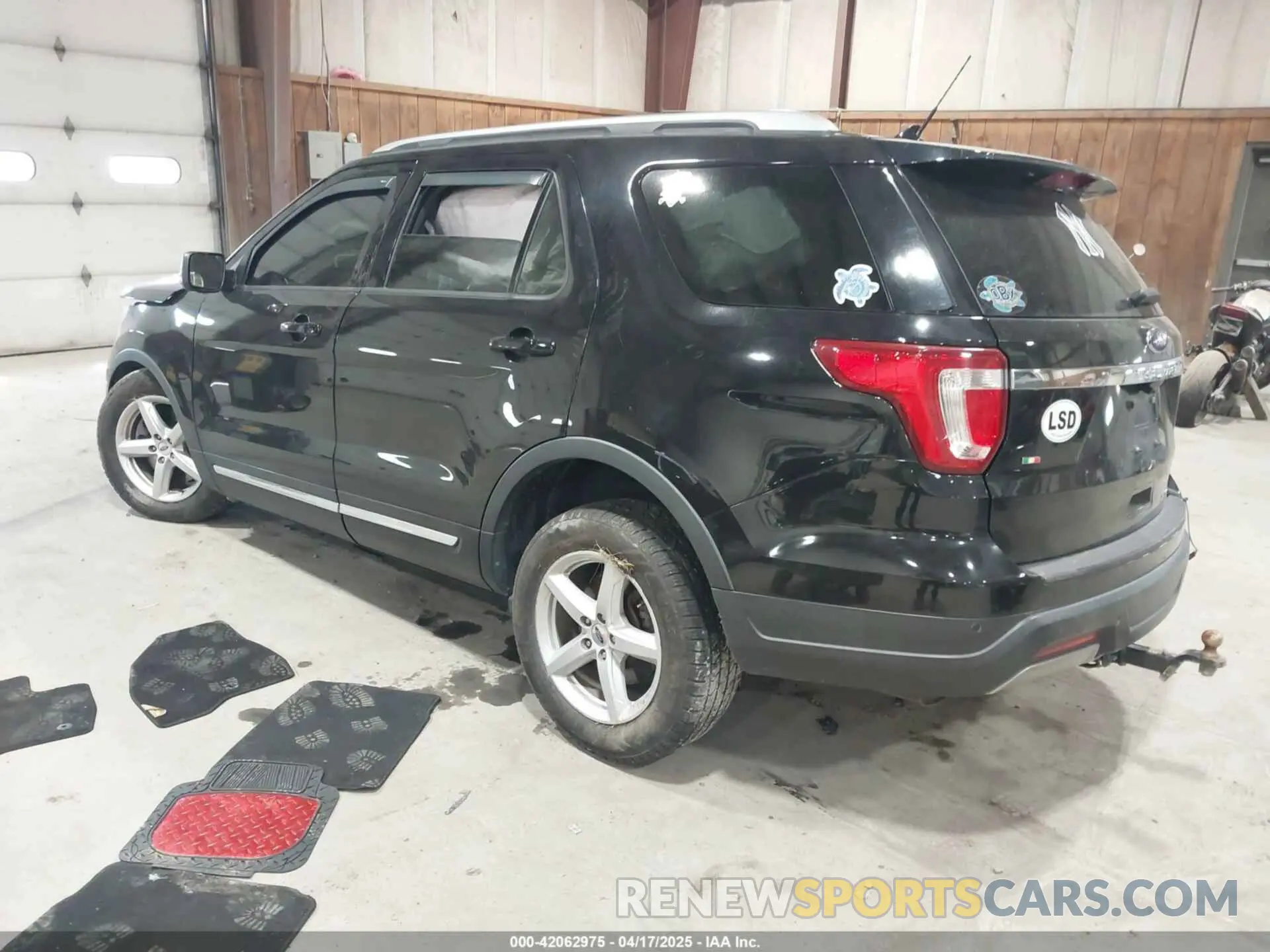 3 Photograph of a damaged car 1FM5K7D83KGA85169 FORD EXPLORER 2019