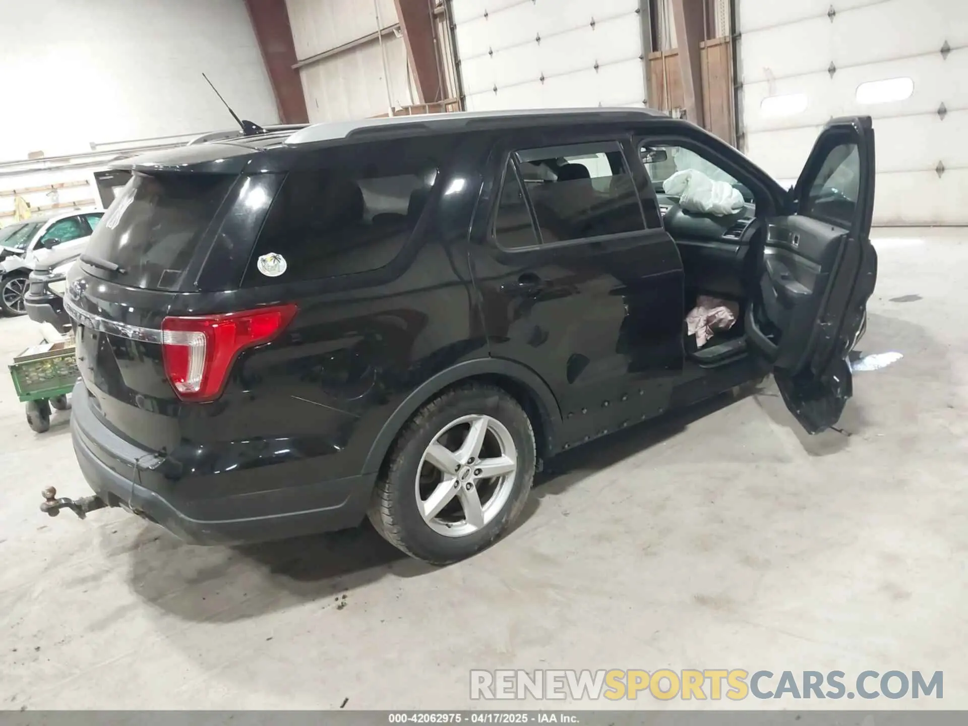 4 Photograph of a damaged car 1FM5K7D83KGA85169 FORD EXPLORER 2019