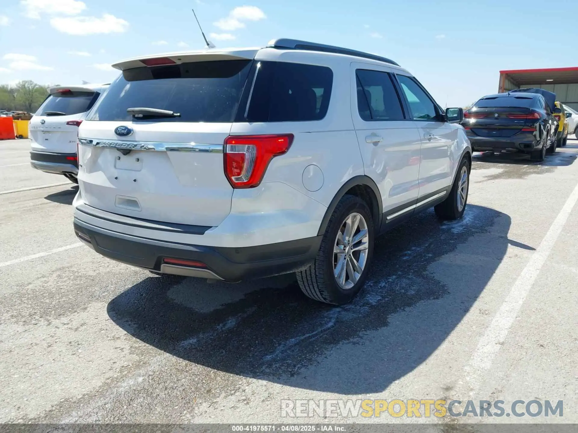 4 Photograph of a damaged car 1FM5K7D83KGB07686 FORD EXPLORER 2019