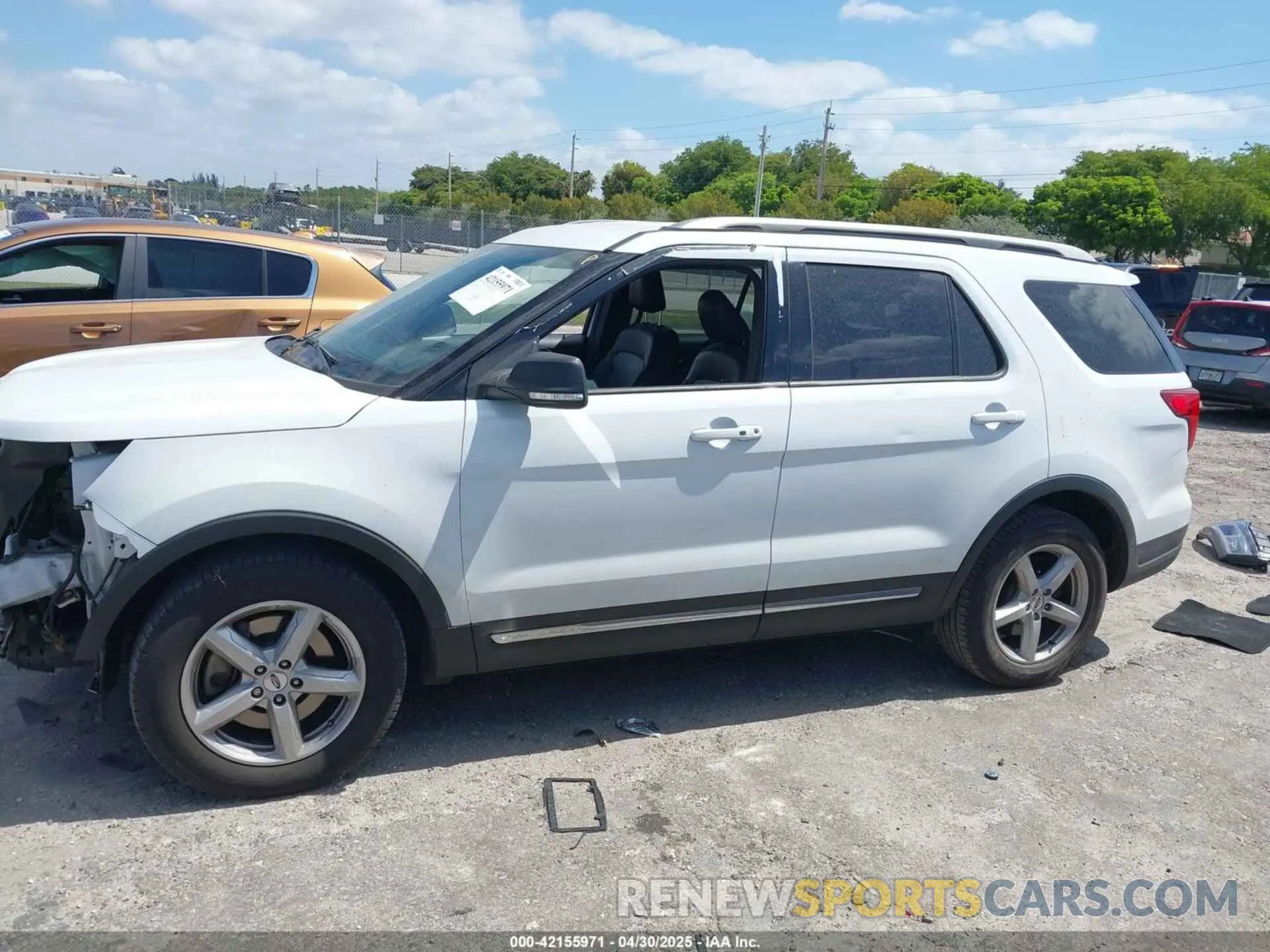 15 Photograph of a damaged car 1FM5K7D84KGA68977 FORD EXPLORER 2019