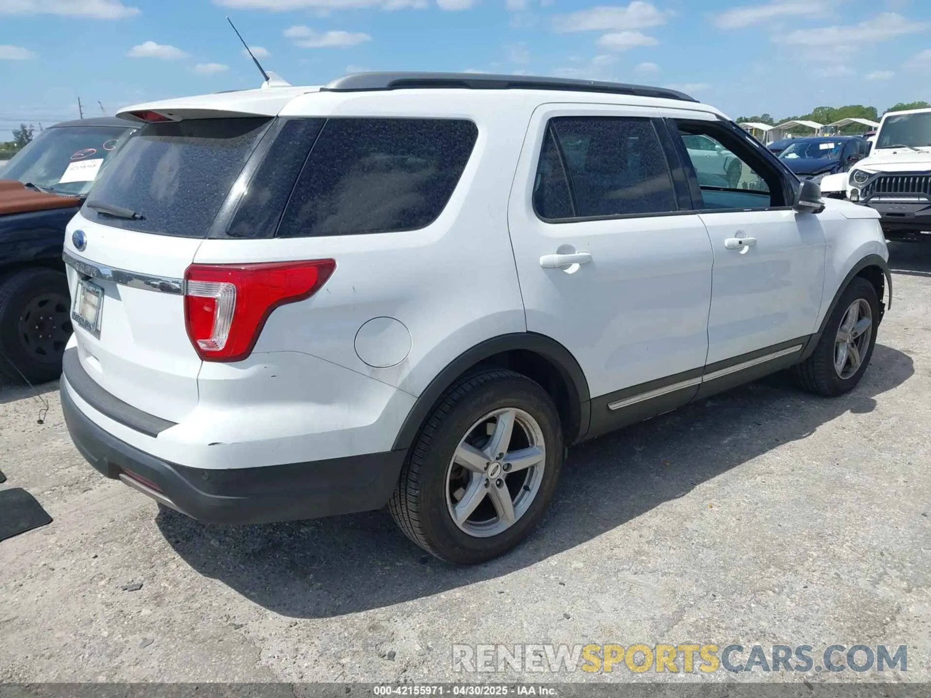 4 Photograph of a damaged car 1FM5K7D84KGA68977 FORD EXPLORER 2019