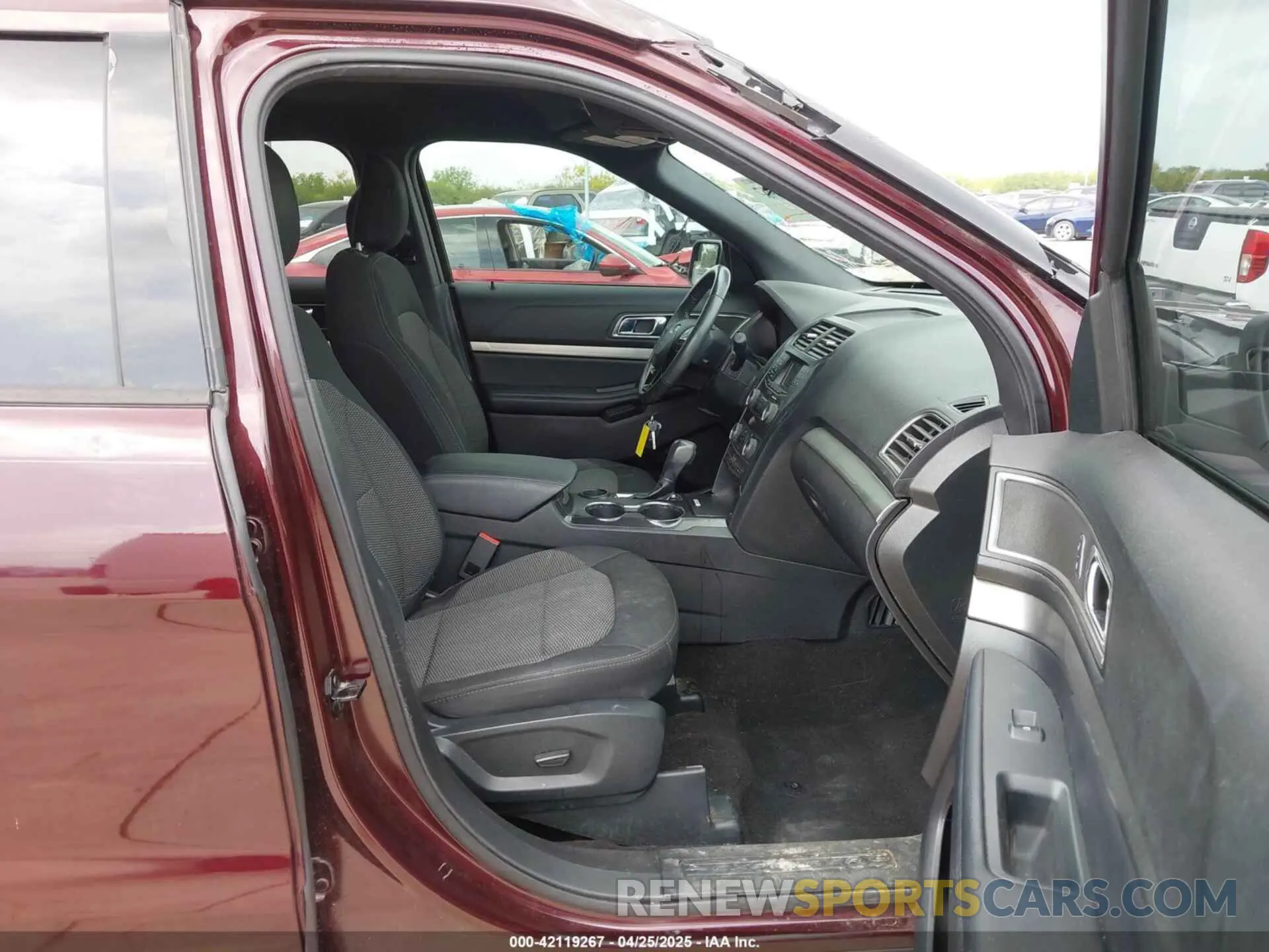 5 Photograph of a damaged car 1FM5K7D84KGB07468 FORD EXPLORER 2019