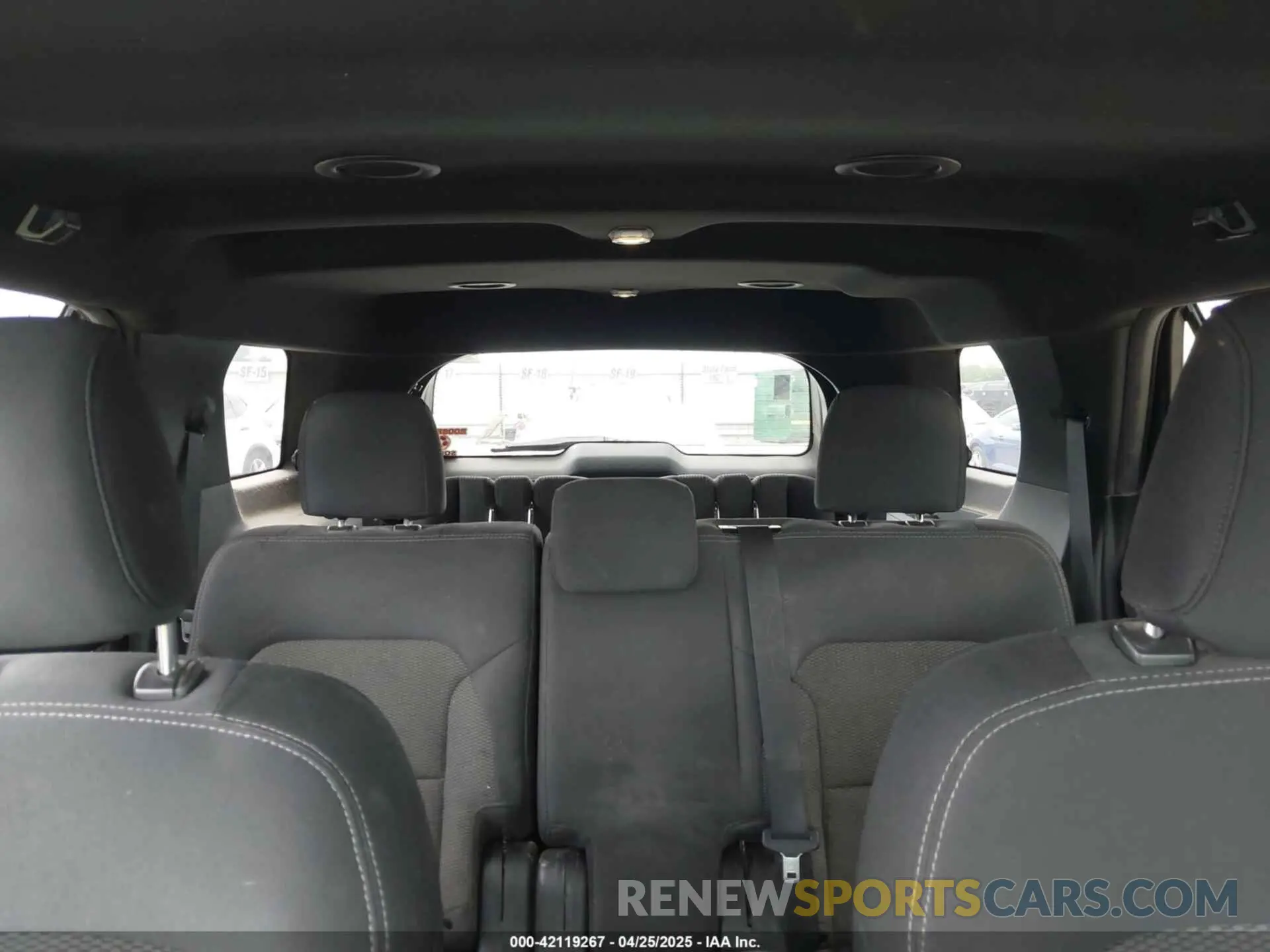 8 Photograph of a damaged car 1FM5K7D84KGB07468 FORD EXPLORER 2019