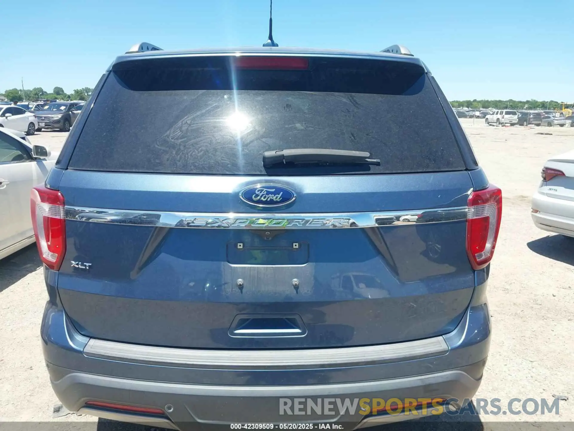 16 Photograph of a damaged car 1FM5K7D85KGA87862 FORD EXPLORER 2019