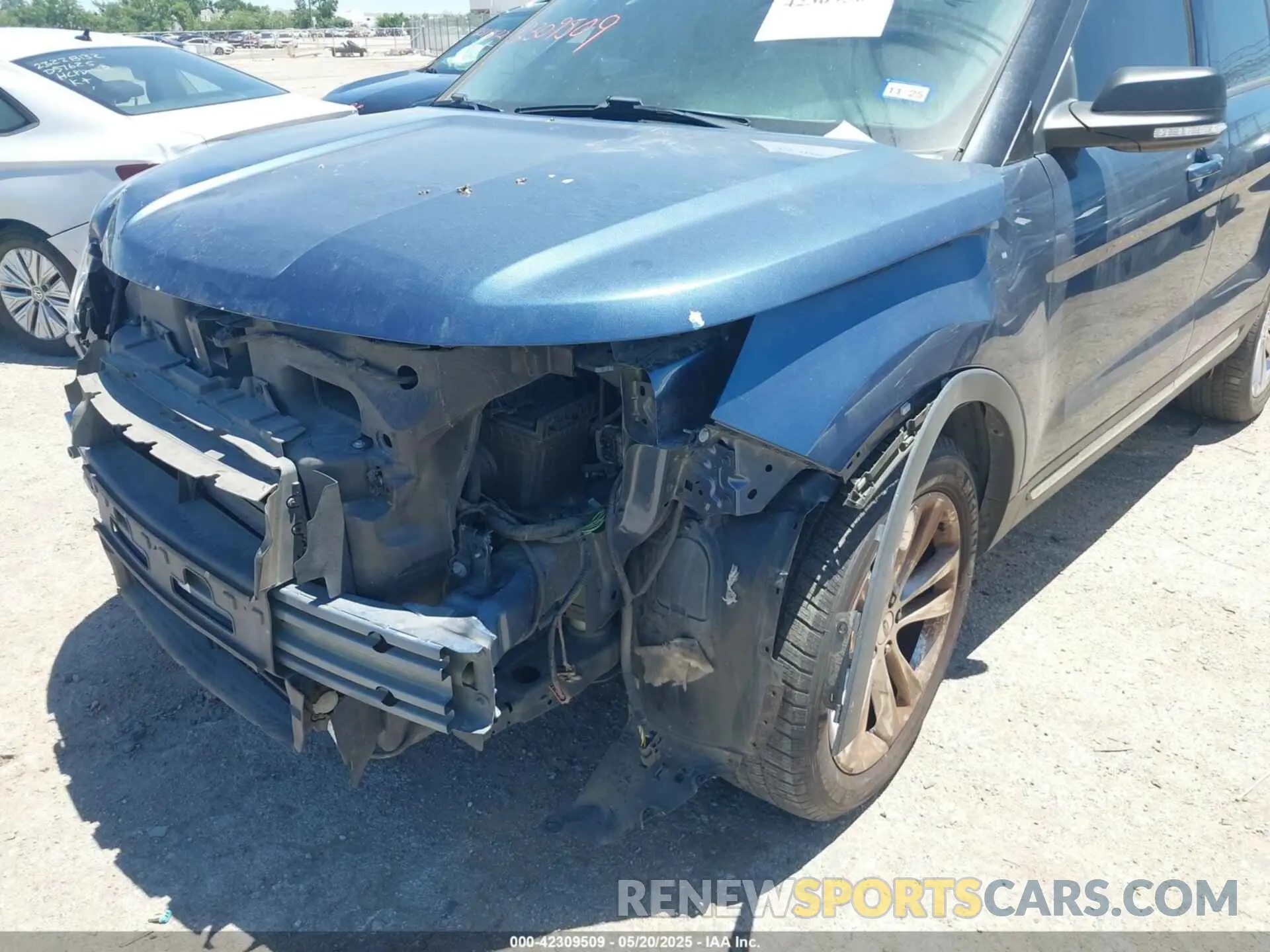 17 Photograph of a damaged car 1FM5K7D85KGA87862 FORD EXPLORER 2019