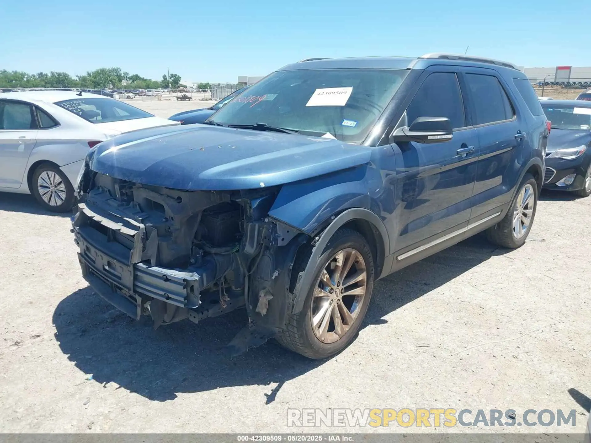 2 Photograph of a damaged car 1FM5K7D85KGA87862 FORD EXPLORER 2019