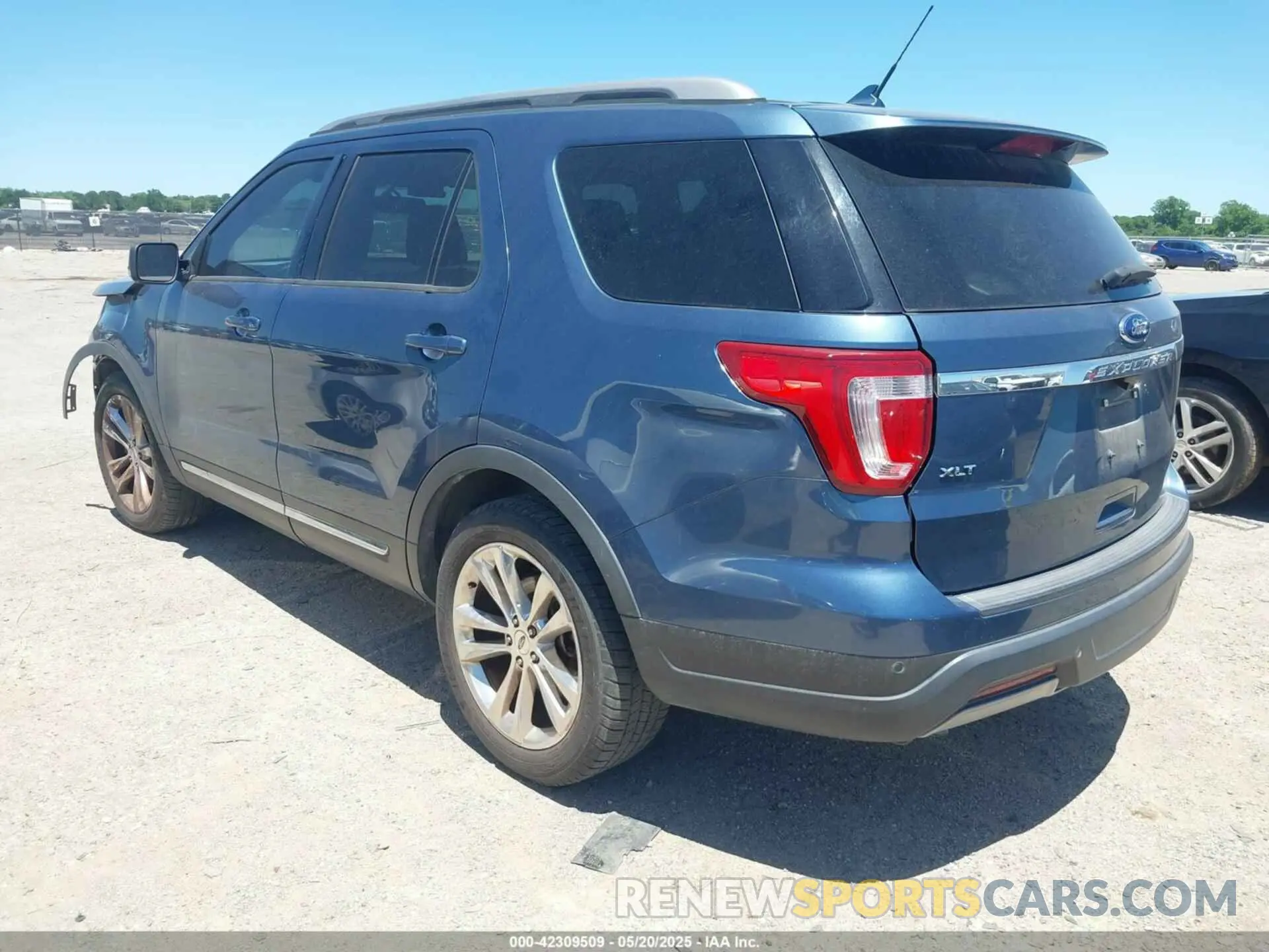 3 Photograph of a damaged car 1FM5K7D85KGA87862 FORD EXPLORER 2019
