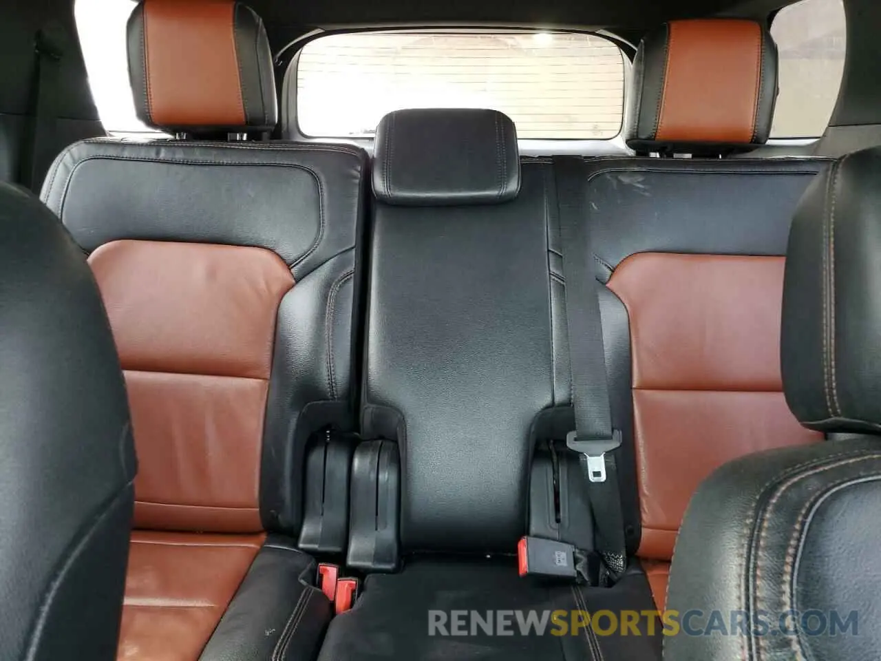 10 Photograph of a damaged car 1FM5K7D86KGA08022 FORD EXPLORER 2019