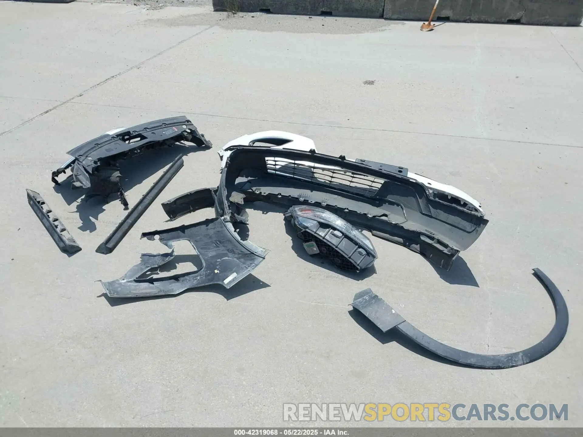 11 Photograph of a damaged car 1FM5K7D86KGA87806 FORD EXPLORER 2019