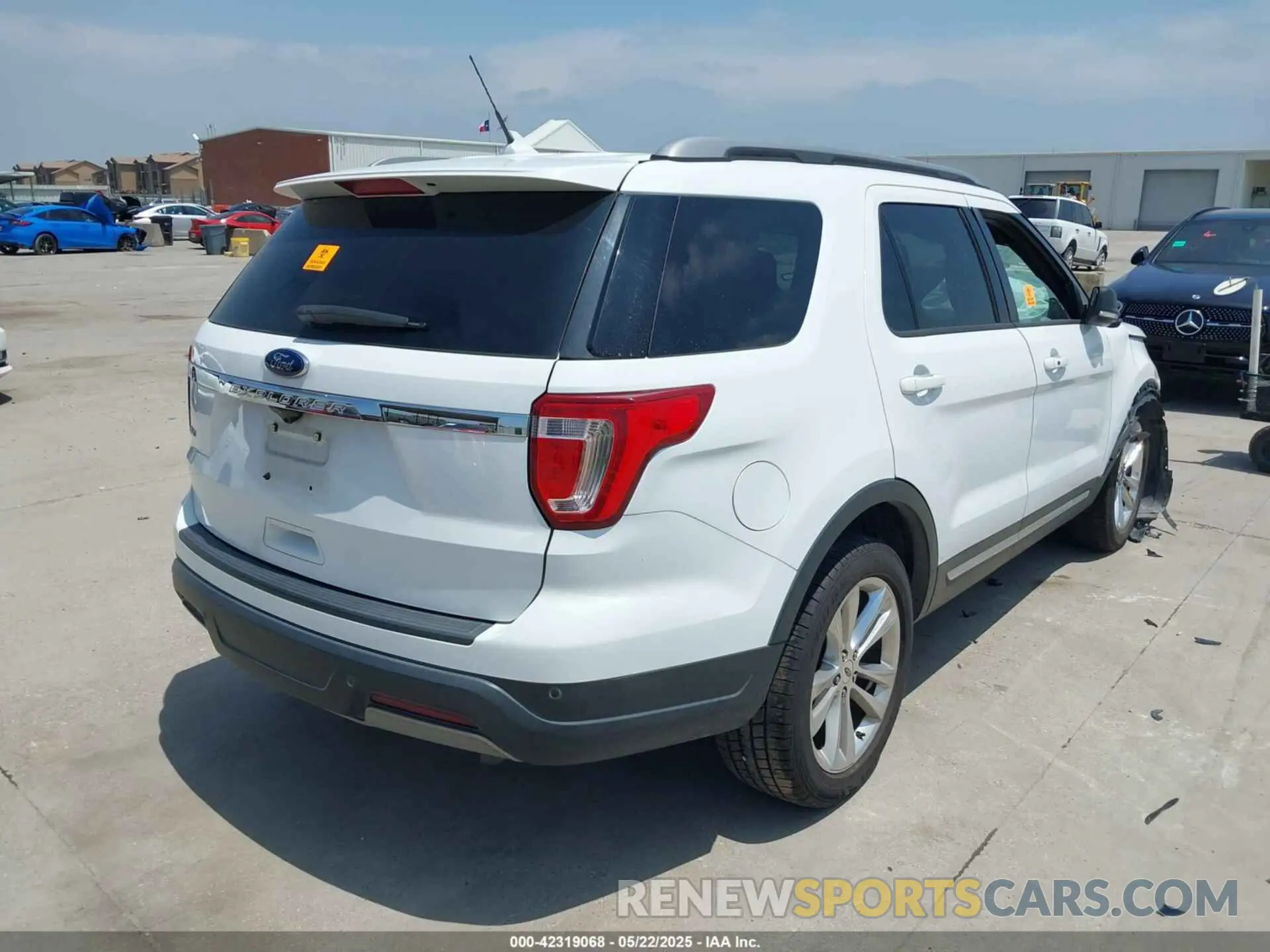 4 Photograph of a damaged car 1FM5K7D86KGA87806 FORD EXPLORER 2019