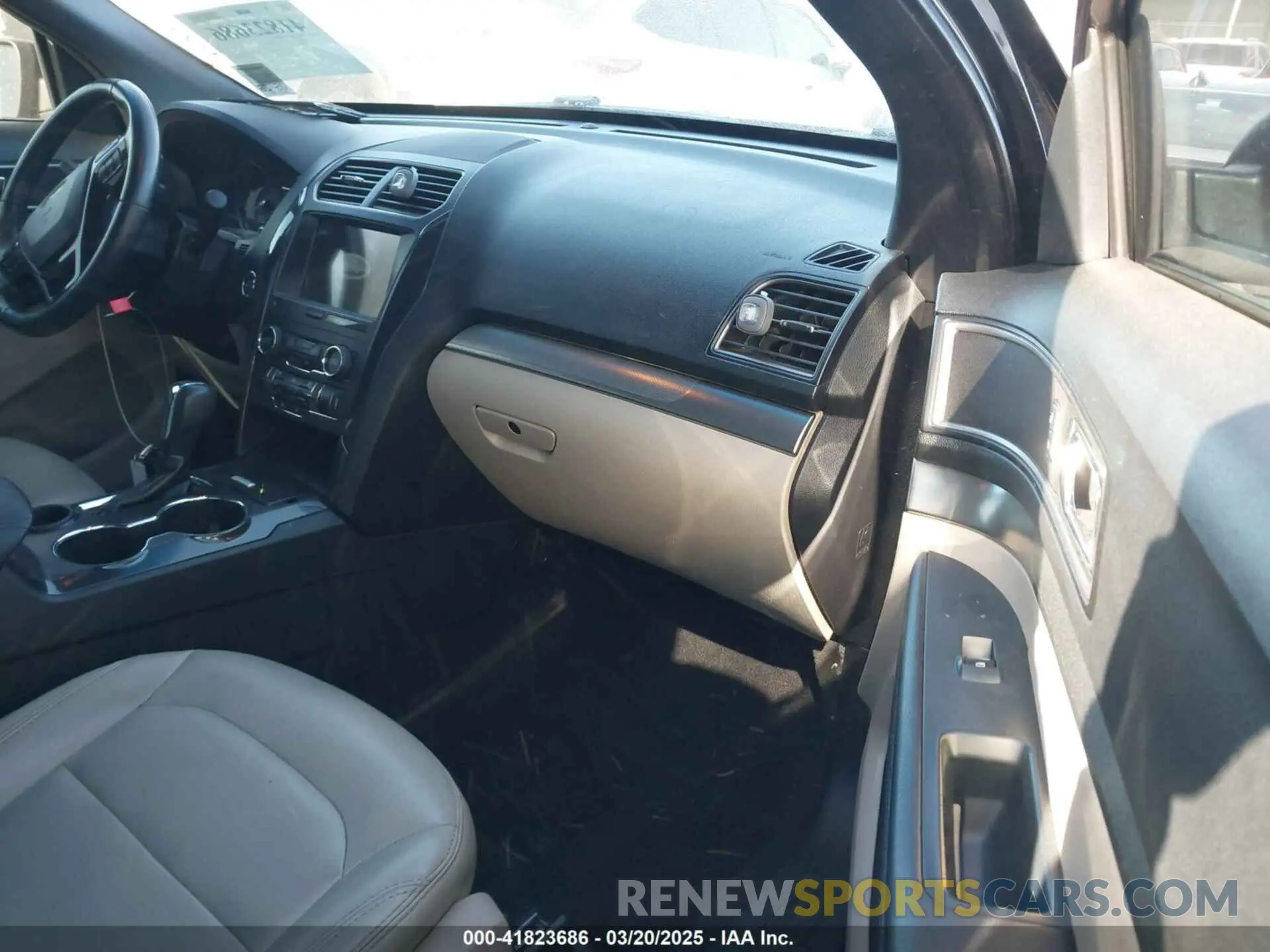5 Photograph of a damaged car 1FM5K7D87KGB34518 FORD EXPLORER 2019