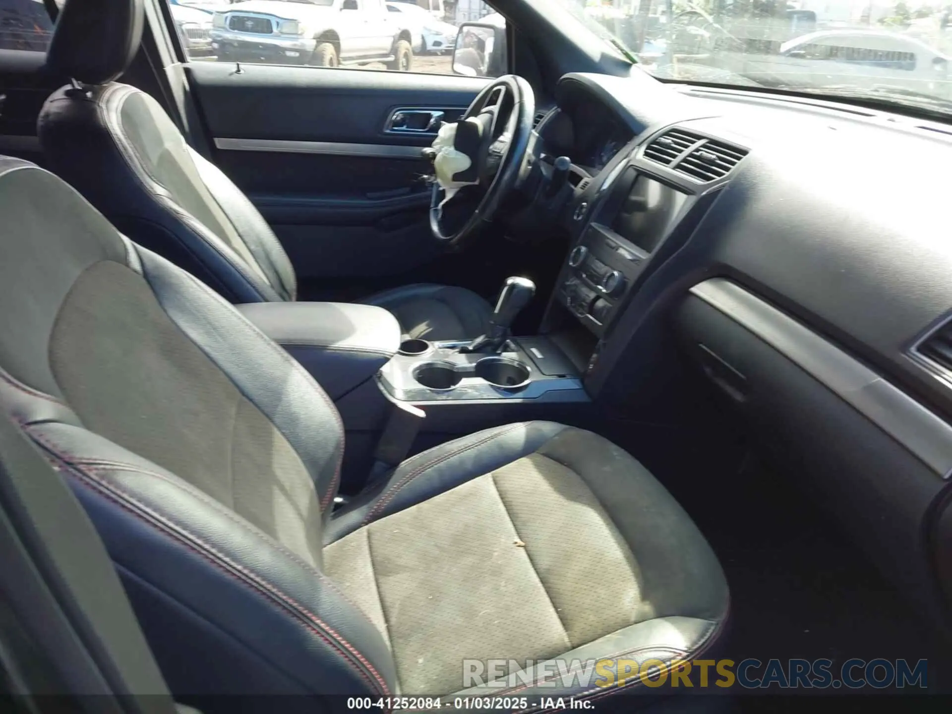 5 Photograph of a damaged car 1FM5K7D88KGA41636 FORD EXPLORER 2019