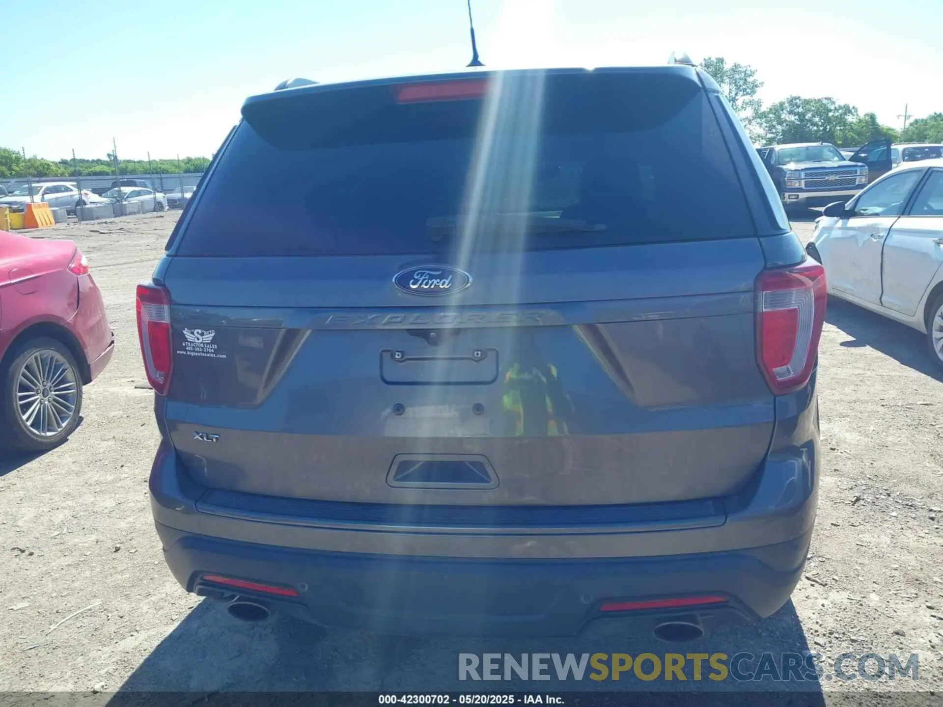 17 Photograph of a damaged car 1FM5K7D88KGA88682 FORD EXPLORER 2019