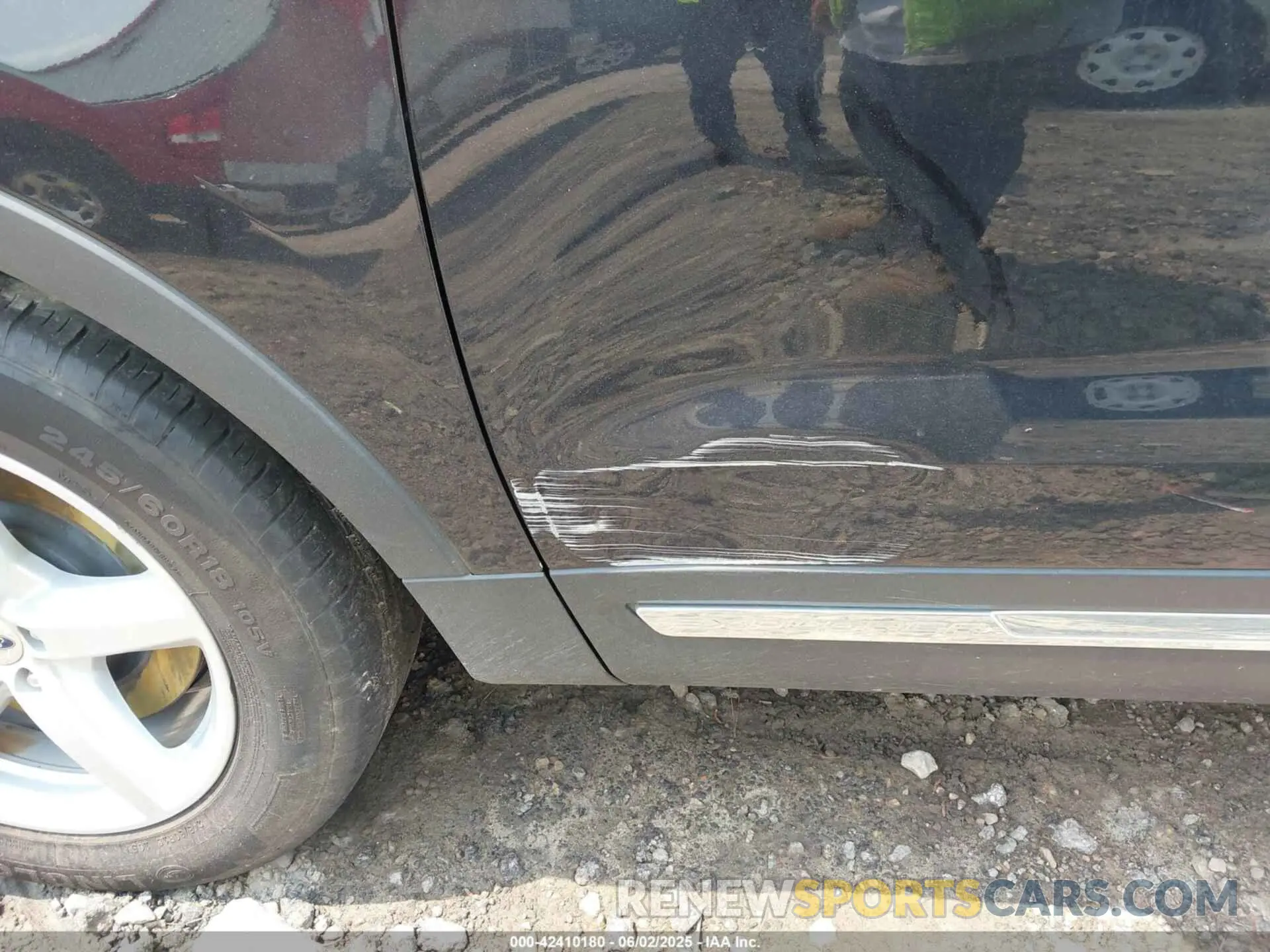 17 Photograph of a damaged car 1FM5K7D88KGA92134 FORD EXPLORER 2019