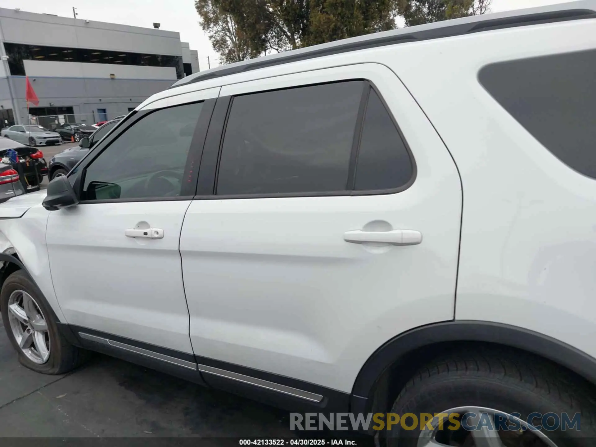 15 Photograph of a damaged car 1FM5K7D89KGA09987 FORD EXPLORER 2019