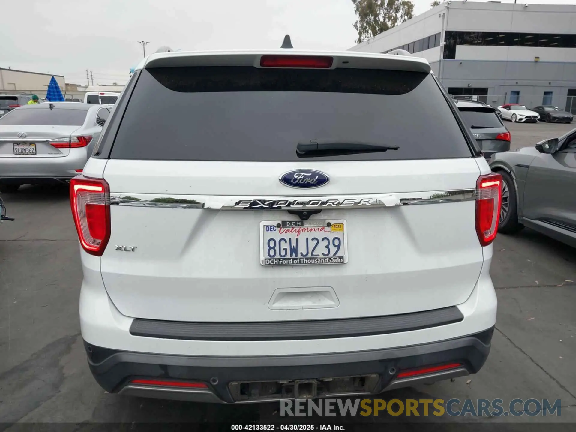 17 Photograph of a damaged car 1FM5K7D89KGA09987 FORD EXPLORER 2019