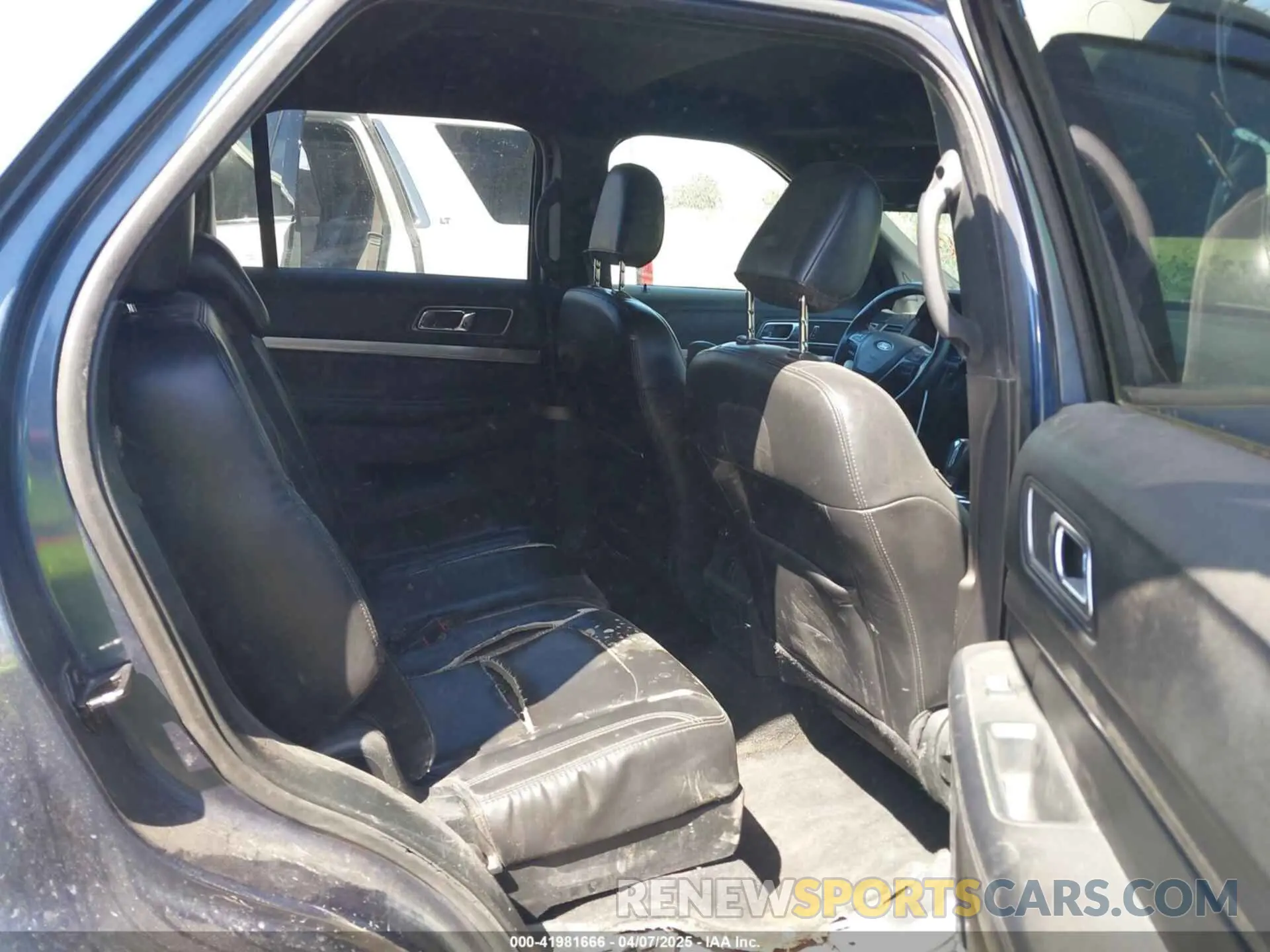 8 Photograph of a damaged car 1FM5K7D89KGA60129 FORD EXPLORER 2019