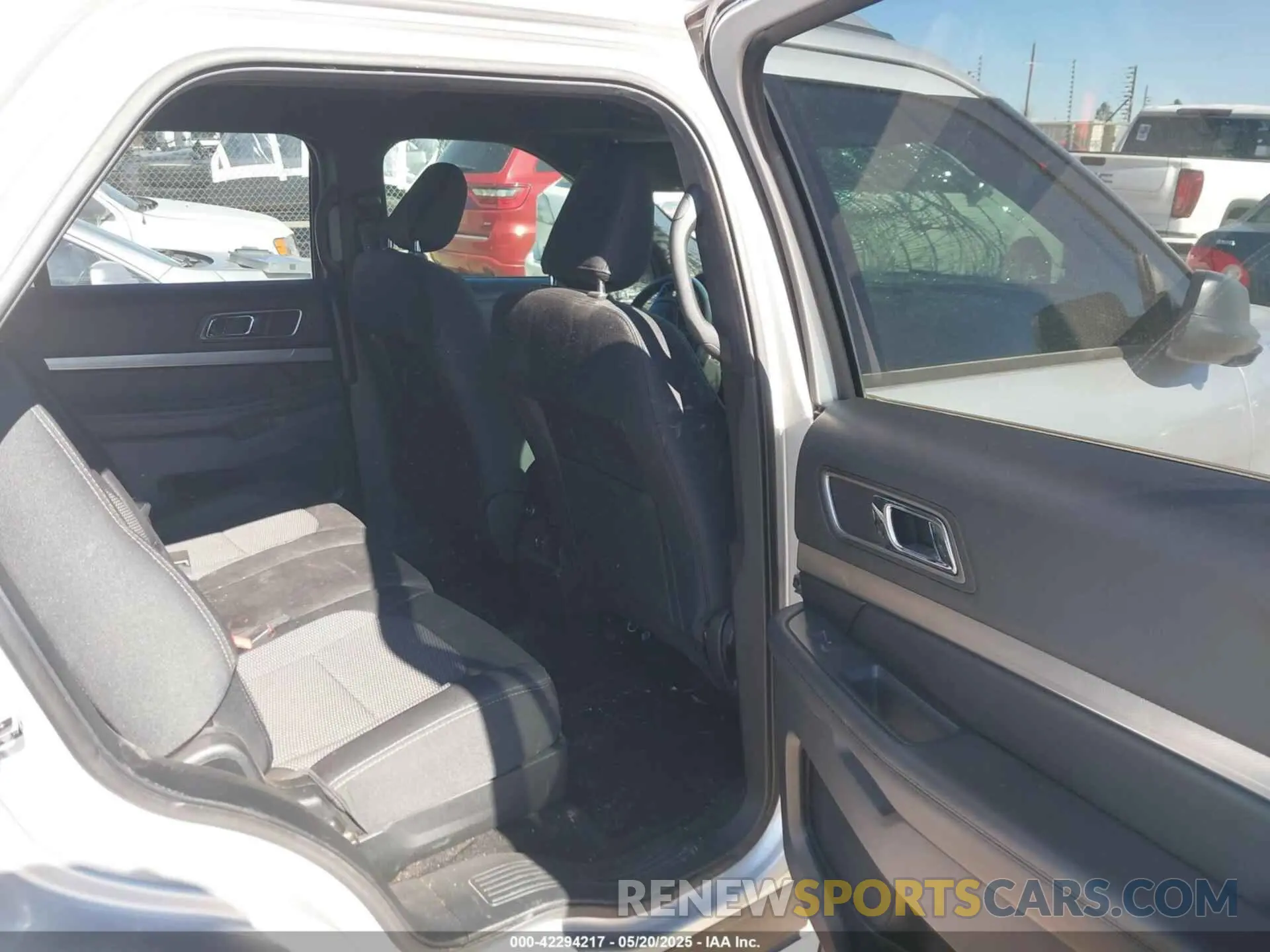 8 Photograph of a damaged car 1FM5K7D8XKGA27642 FORD EXPLORER 2019