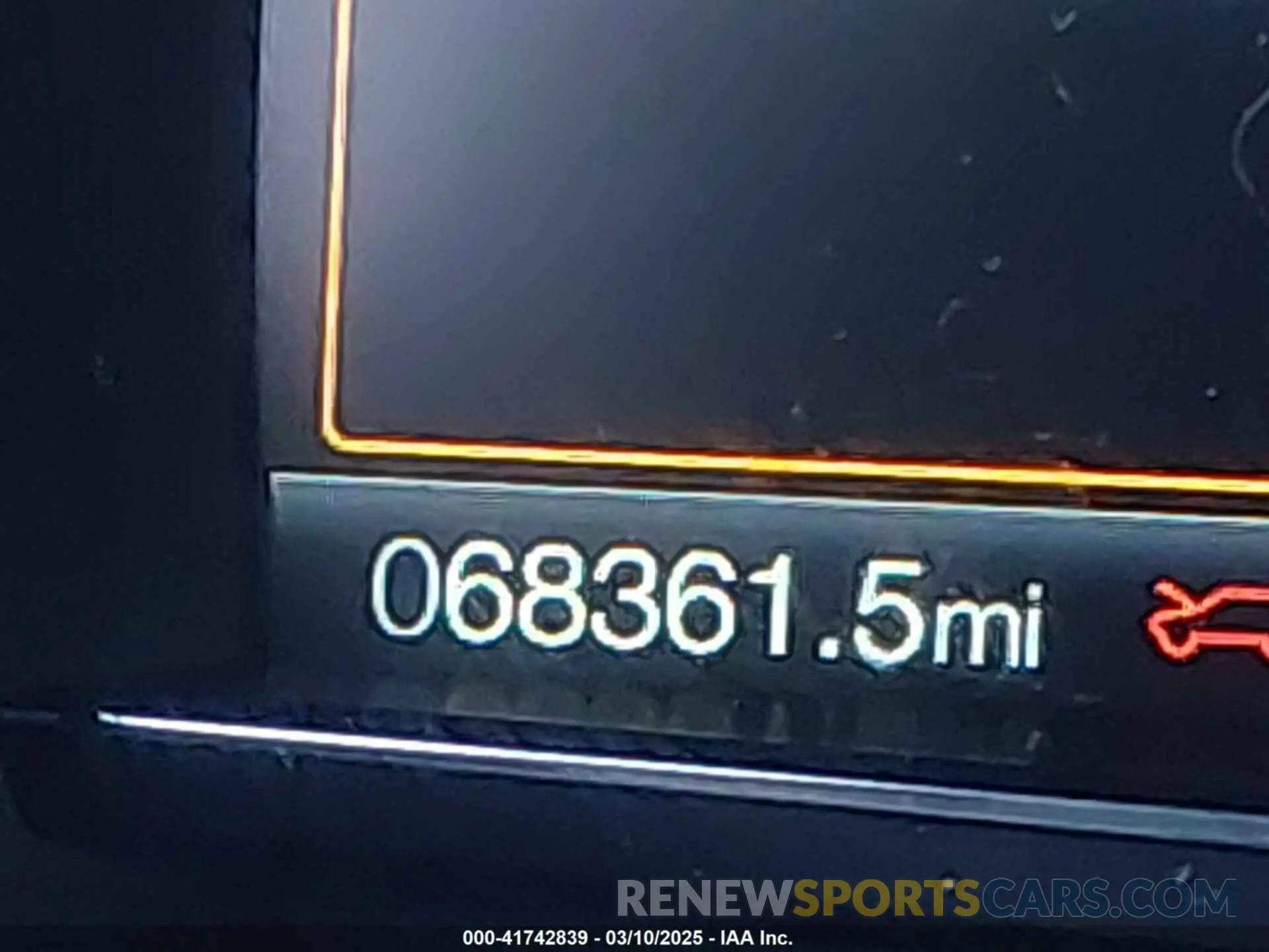 15 Photograph of a damaged car 1FM5K7D8XKGB48185 FORD EXPLORER 2019