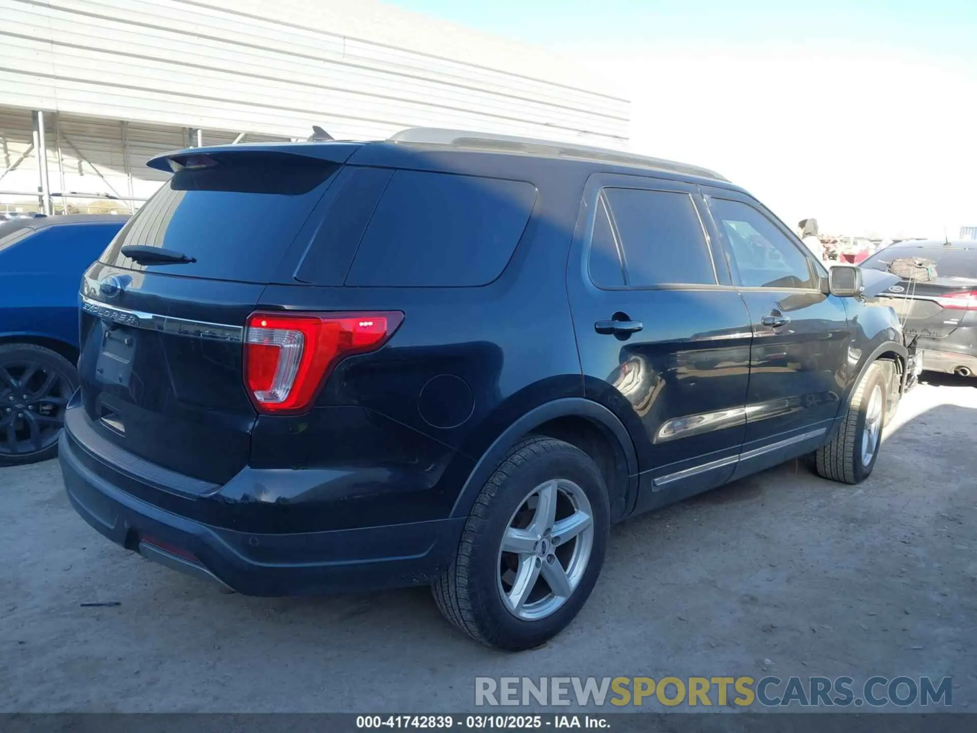 4 Photograph of a damaged car 1FM5K7D8XKGB48185 FORD EXPLORER 2019