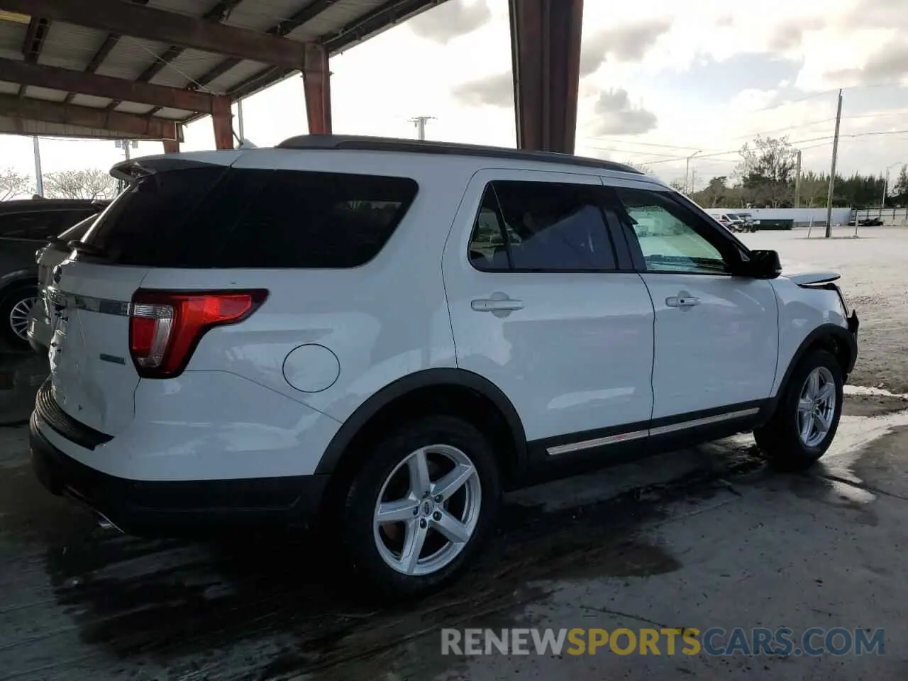 3 Photograph of a damaged car 1FM5K7DH3KGA49465 FORD EXPLORER 2019