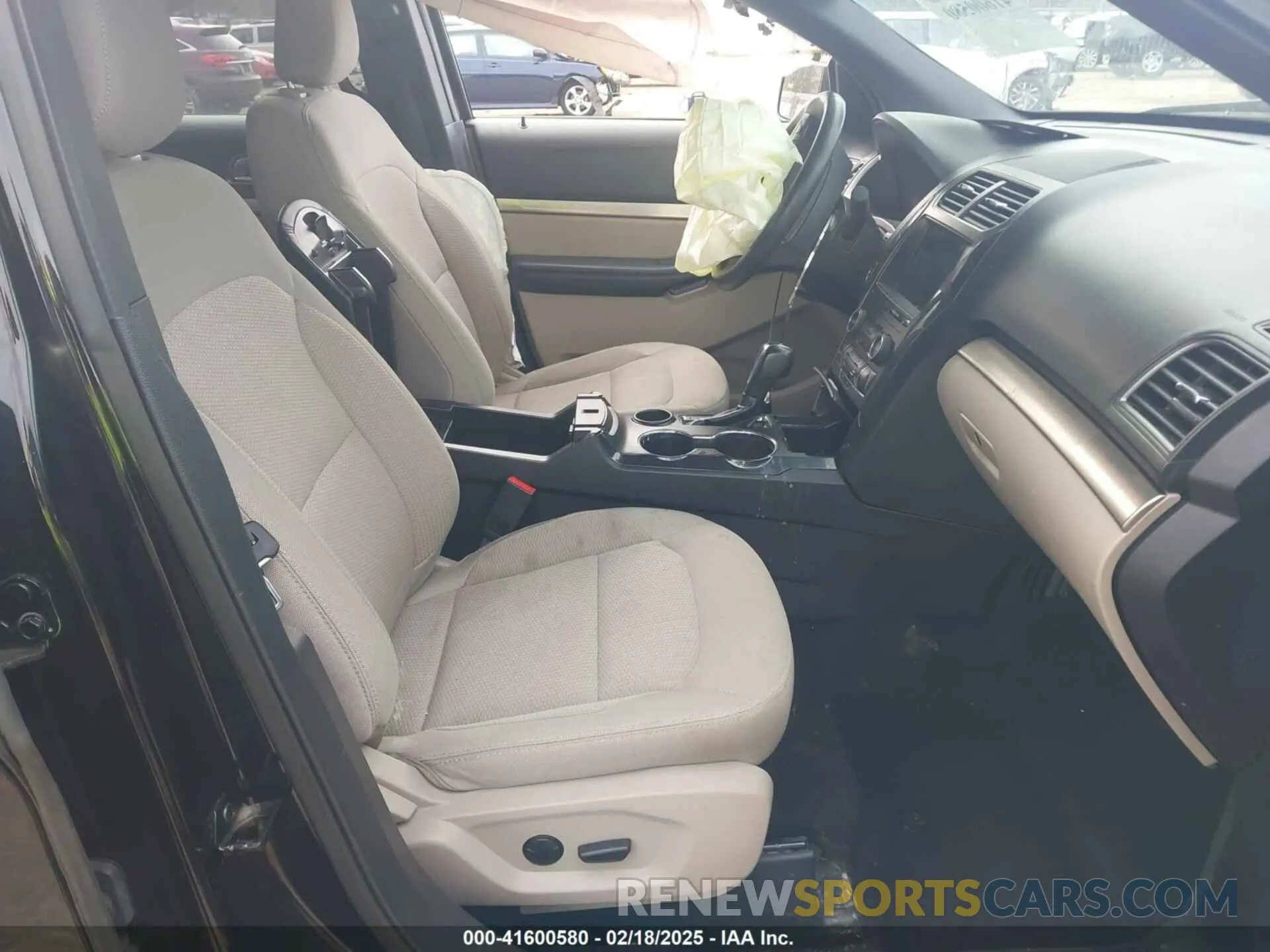 5 Photograph of a damaged car 1FM5K7DH8KGA63524 FORD EXPLORER 2019