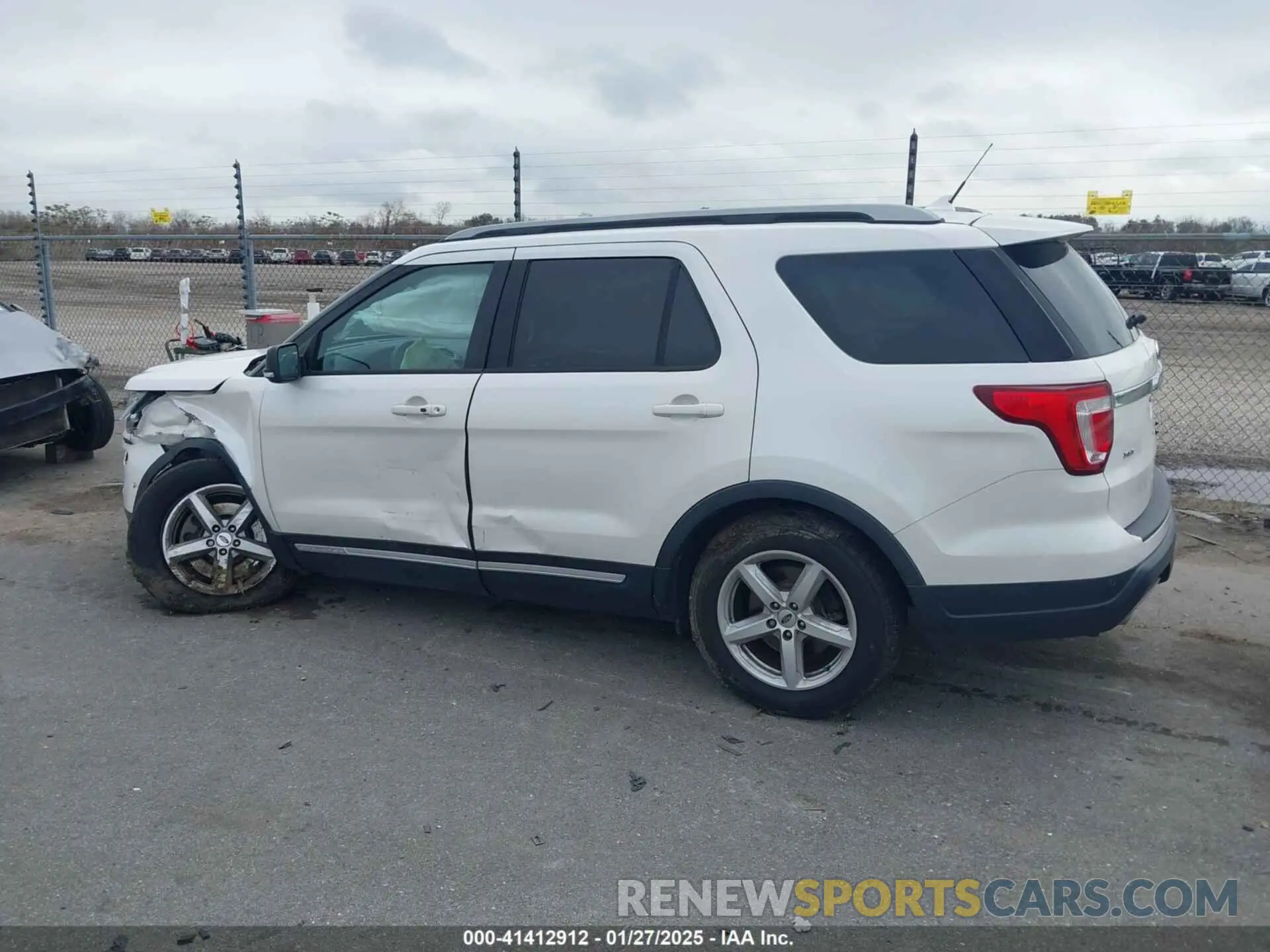 13 Photograph of a damaged car 1FM5K7DHXKGB34352 FORD EXPLORER 2019