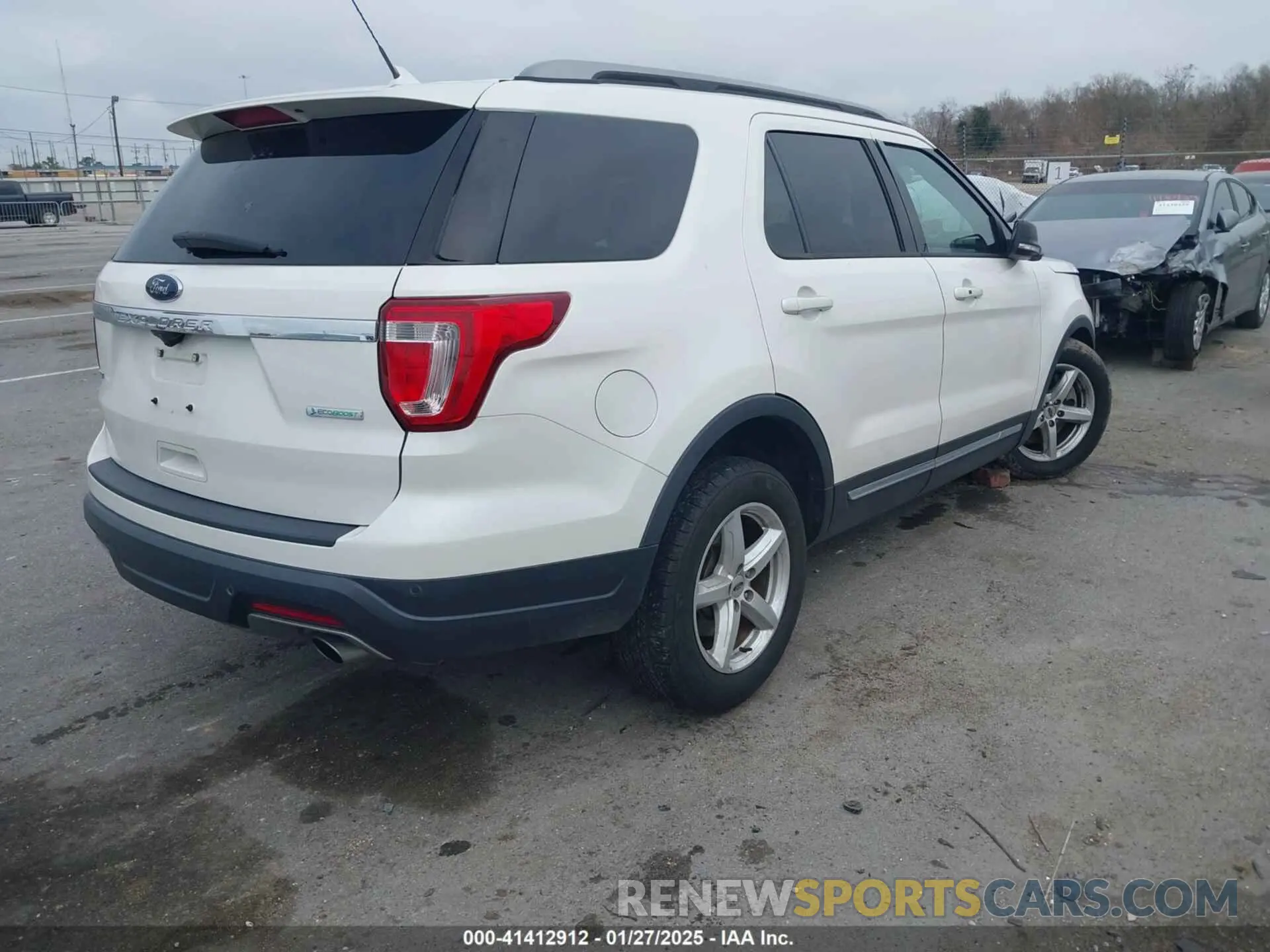 4 Photograph of a damaged car 1FM5K7DHXKGB34352 FORD EXPLORER 2019