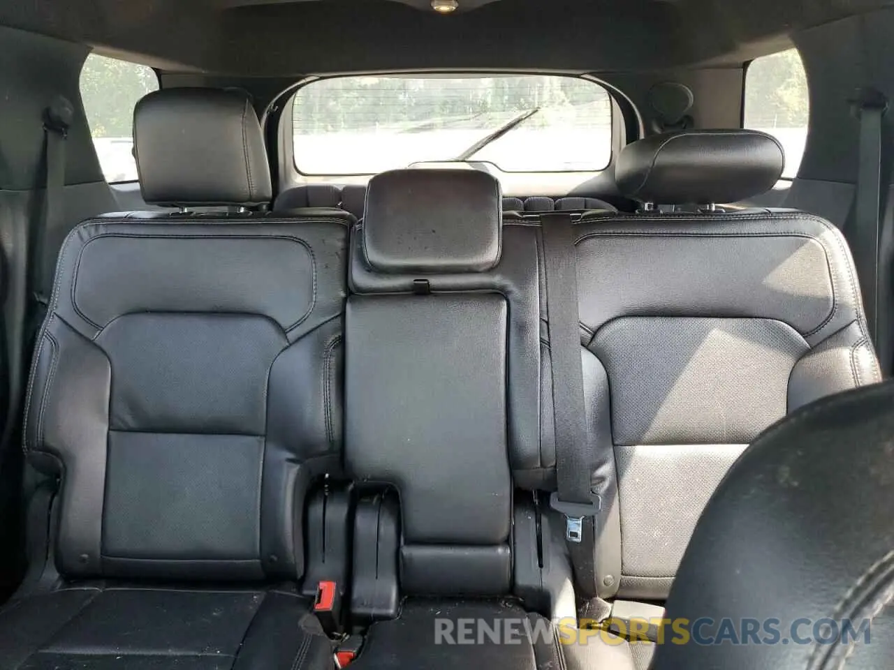 10 Photograph of a damaged car 1FM5K7F82KGA10797 FORD EXPLORER 2019
