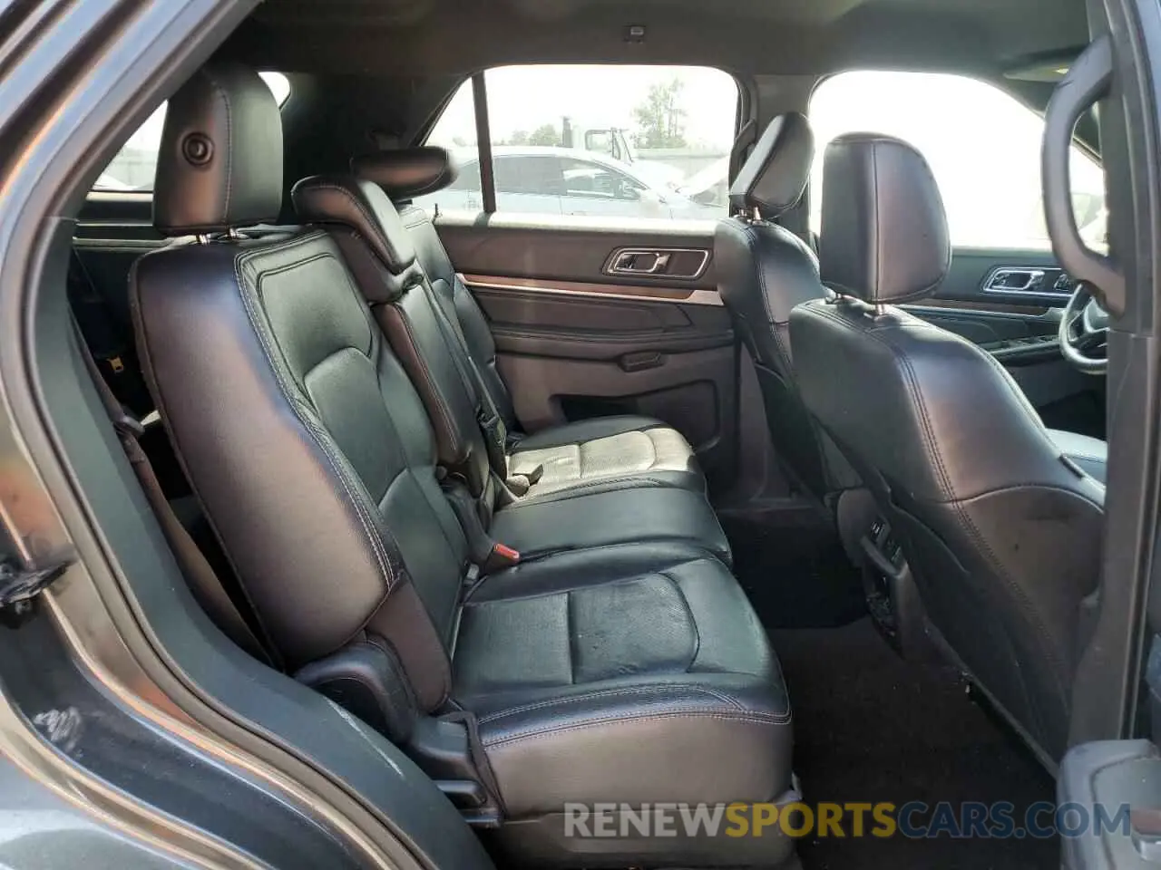11 Photograph of a damaged car 1FM5K7F82KGA10797 FORD EXPLORER 2019