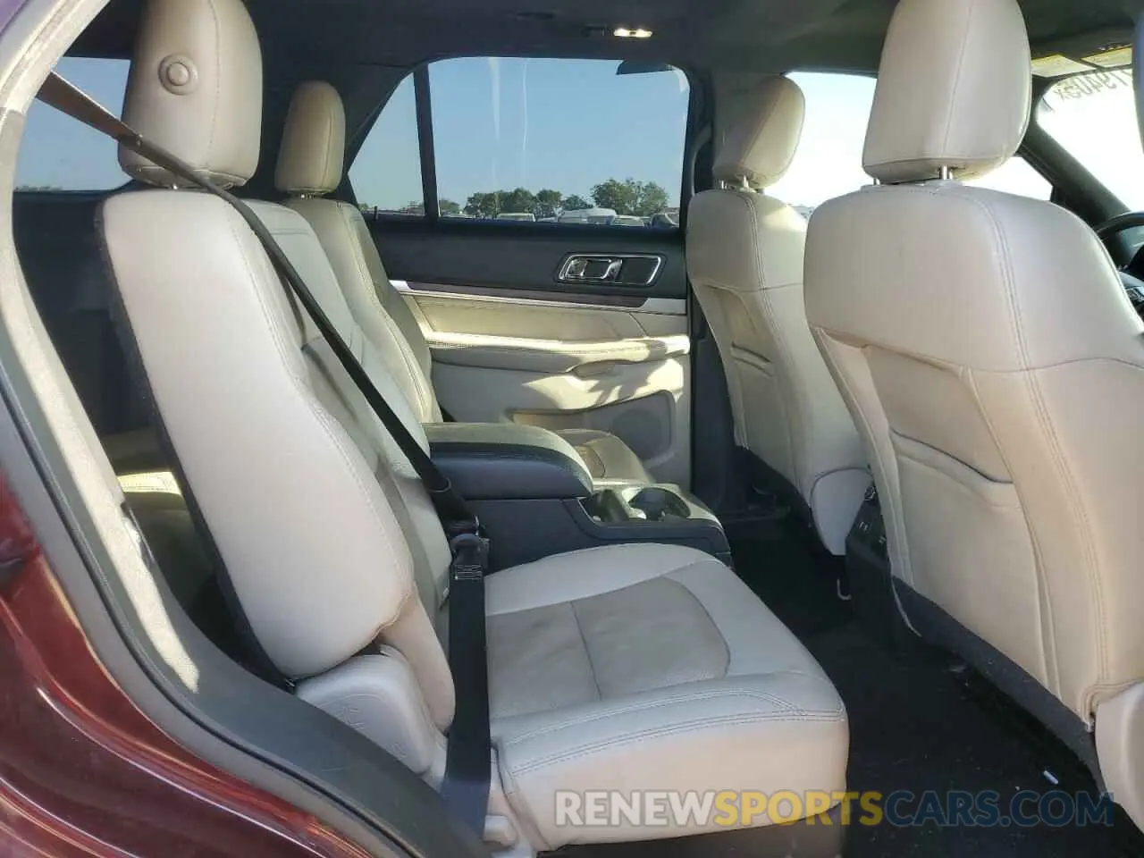 10 Photograph of a damaged car 1FM5K7F82KGB38523 FORD EXPLORER 2019