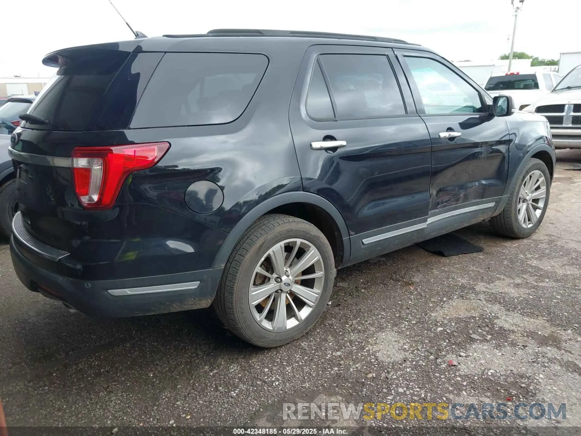 4 Photograph of a damaged car 1FM5K7F83KGA40505 FORD EXPLORER 2019