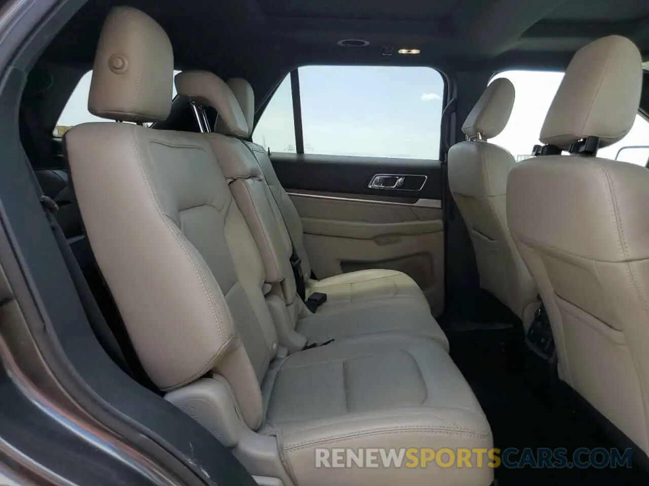 11 Photograph of a damaged car 1FM5K7F86KGB13057 FORD EXPLORER 2019