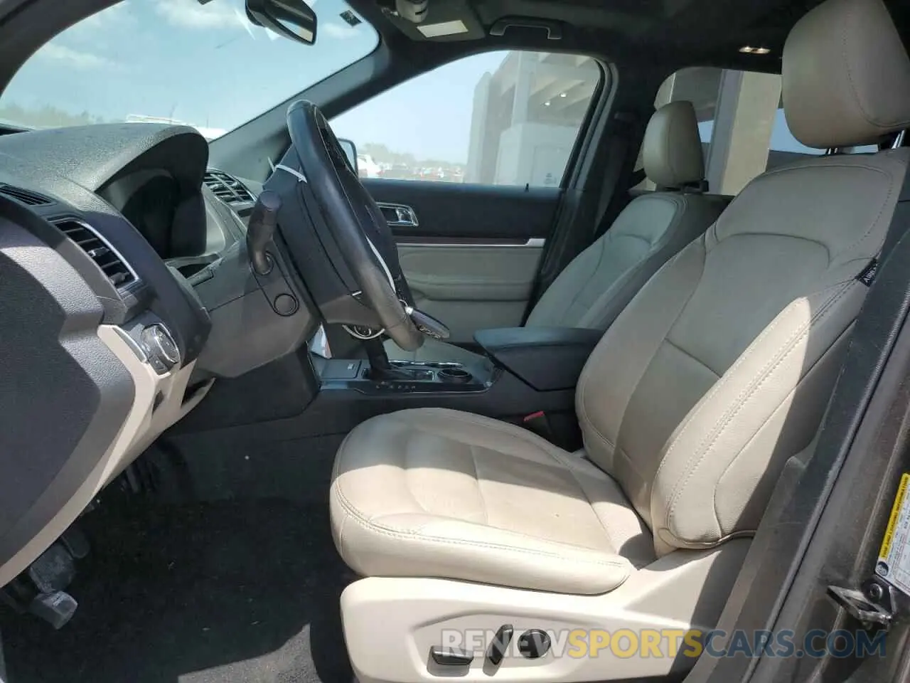 7 Photograph of a damaged car 1FM5K7F86KGB13057 FORD EXPLORER 2019