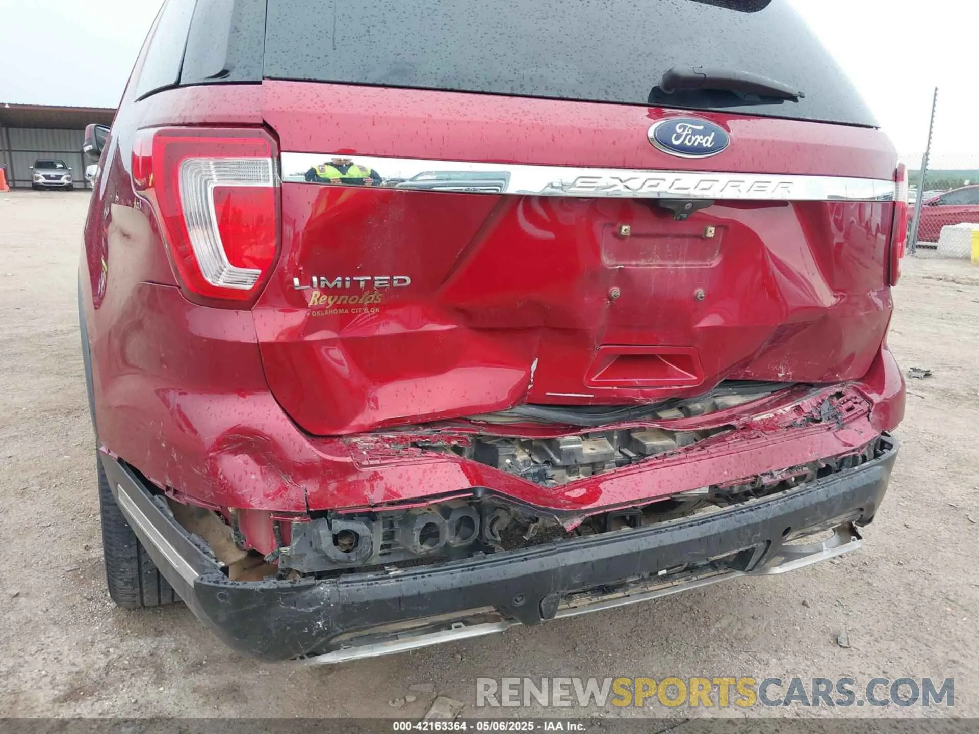 6 Photograph of a damaged car 1FM5K7F86KGB47547 FORD EXPLORER 2019