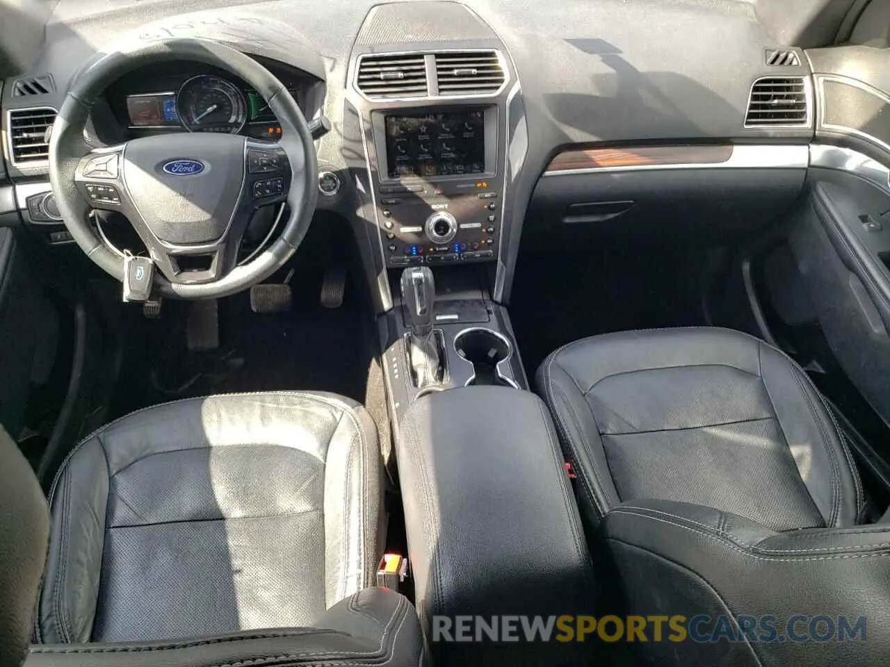 8 Photograph of a damaged car 1FM5K7F88KGB13738 FORD EXPLORER 2019
