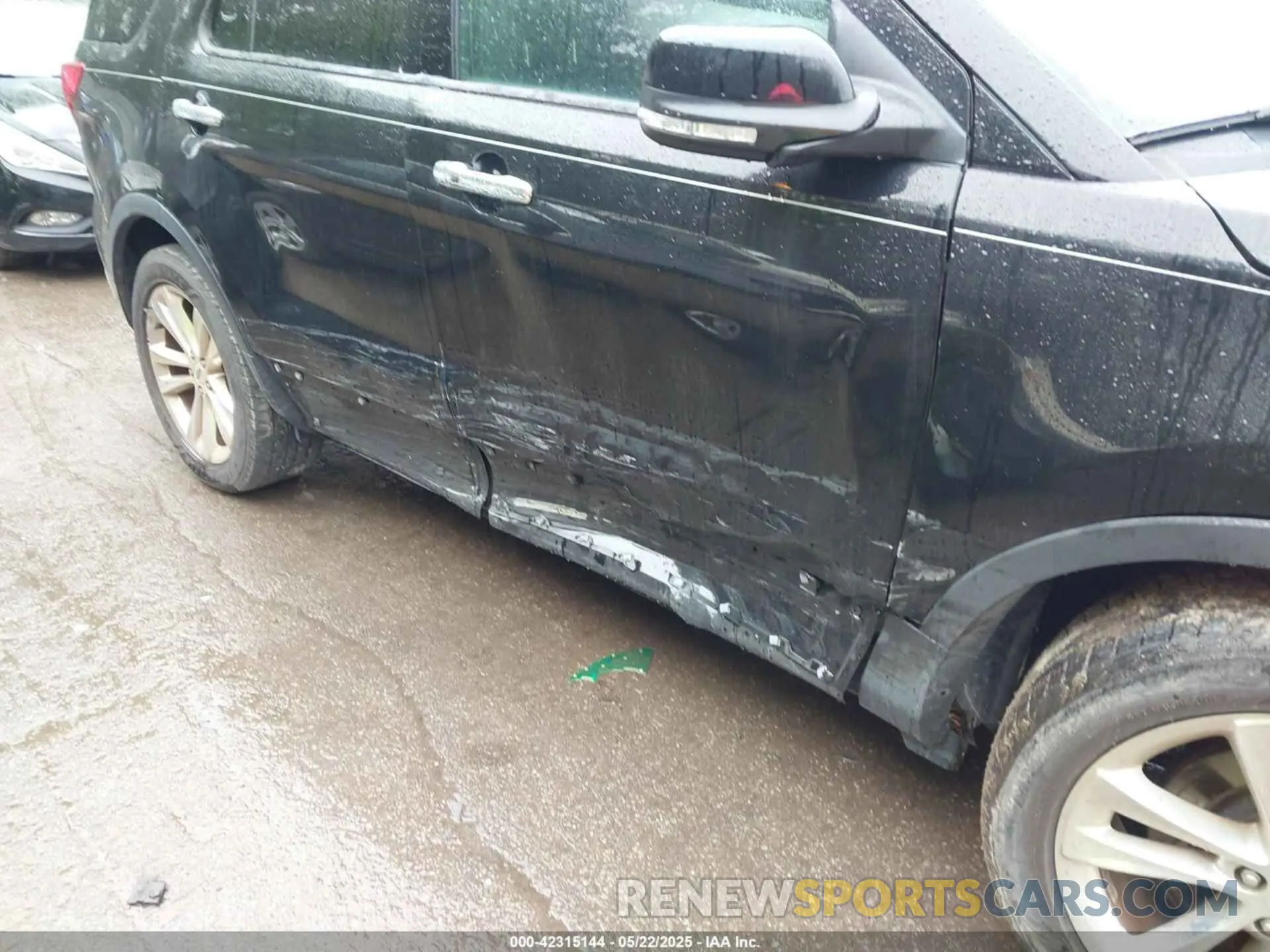 6 Photograph of a damaged car 1FM5K7F88KGB35268 FORD EXPLORER 2019