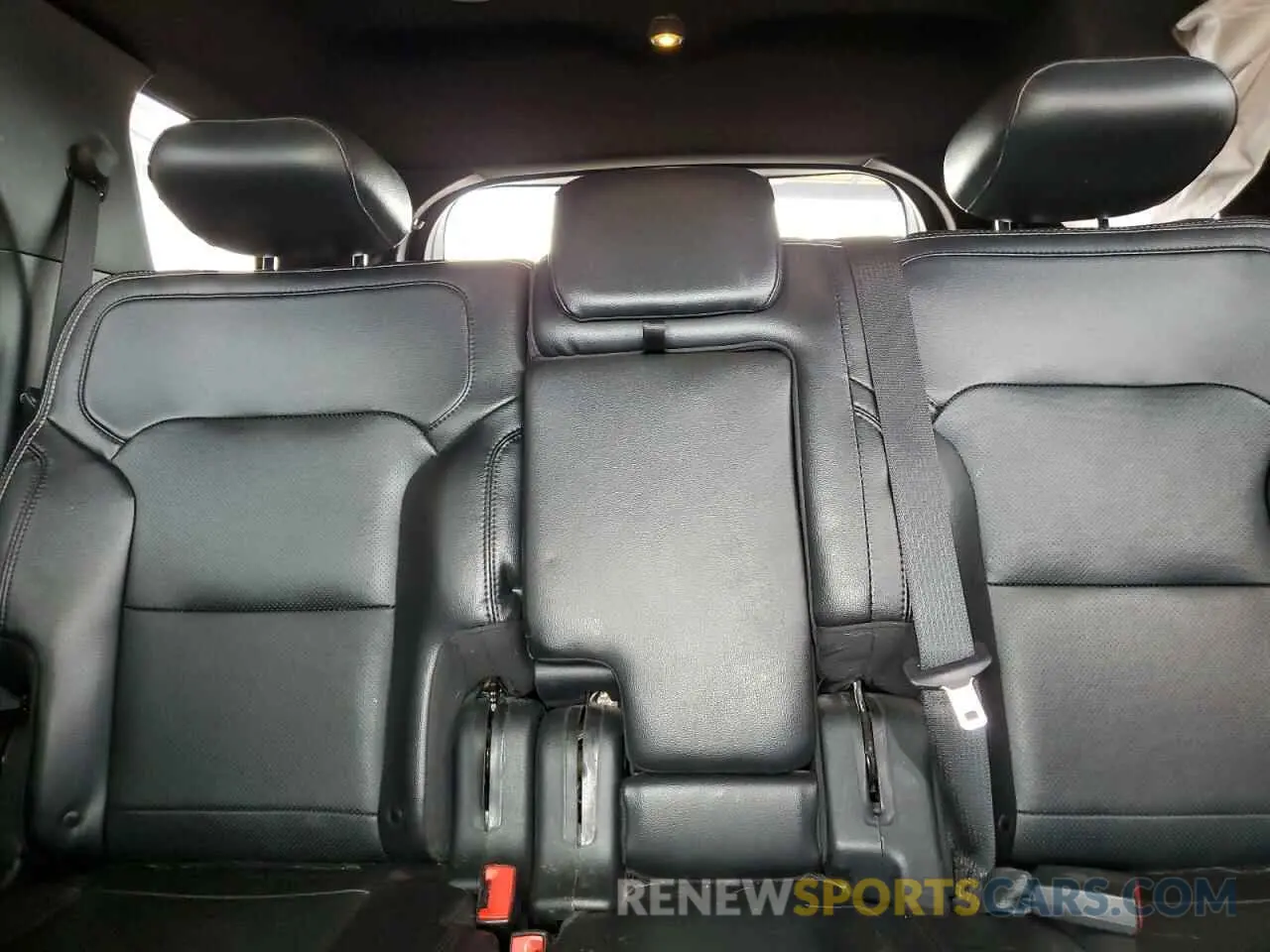 10 Photograph of a damaged car 1FM5K7F8XKGB43405 FORD EXPLORER 2019