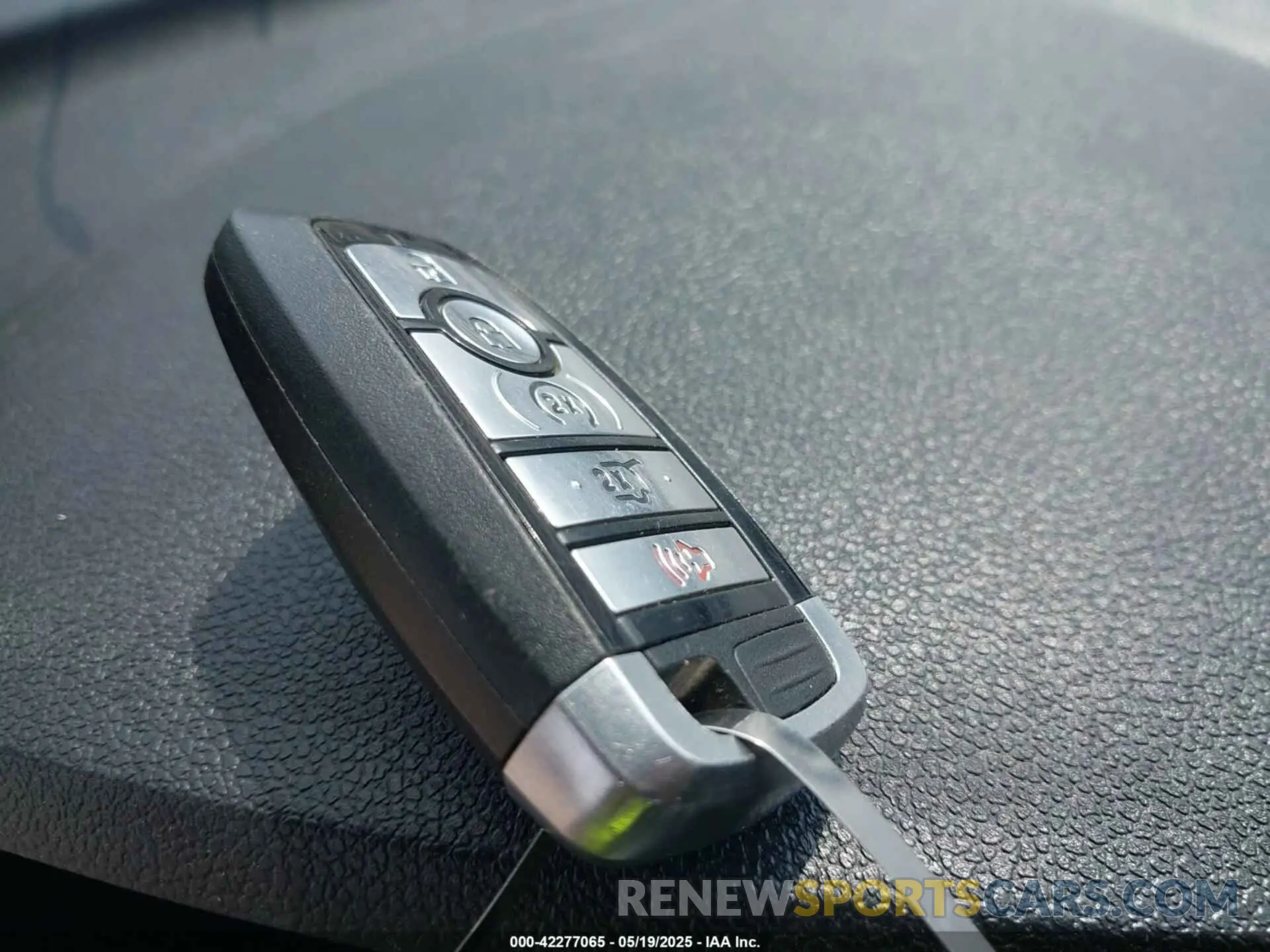 11 Photograph of a damaged car 1FM5K7FH0KGA72022 FORD EXPLORER 2019