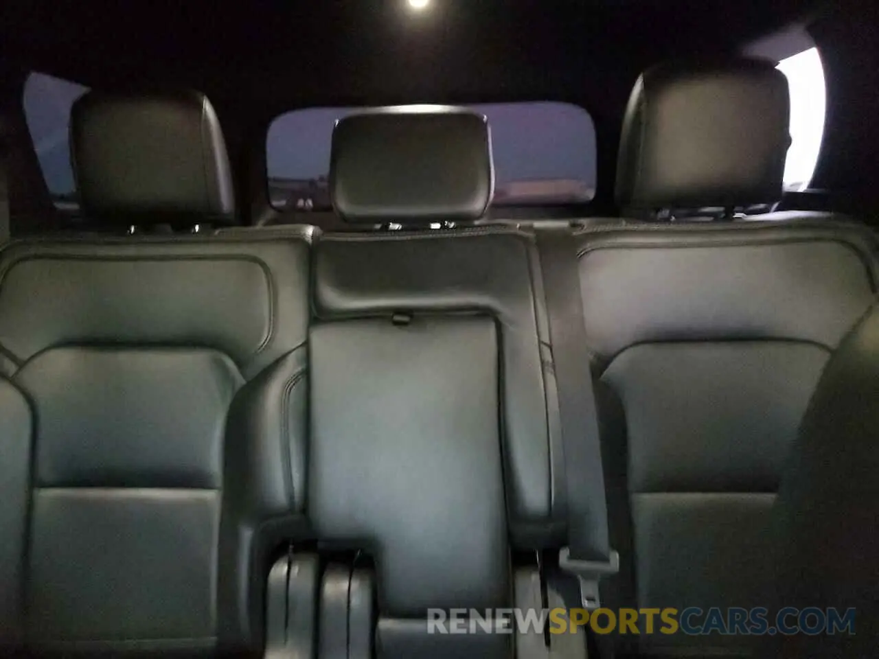 10 Photograph of a damaged car 1FM5K7FH5KGB53033 FORD EXPLORER 2019