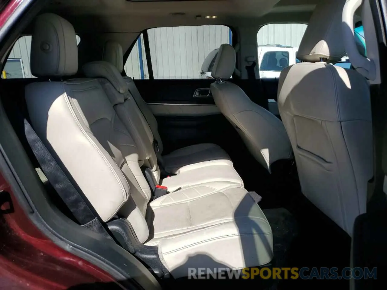 11 Photograph of a damaged car 1FM5K7FHXKGA77289 FORD EXPLORER 2019