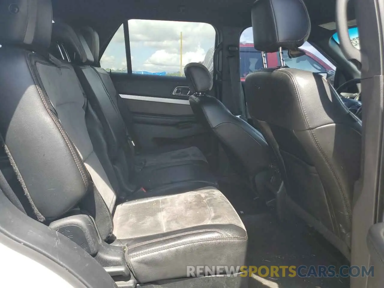 11 Photograph of a damaged car 1FM5K8AR2KGB44330 FORD EXPLORER 2019